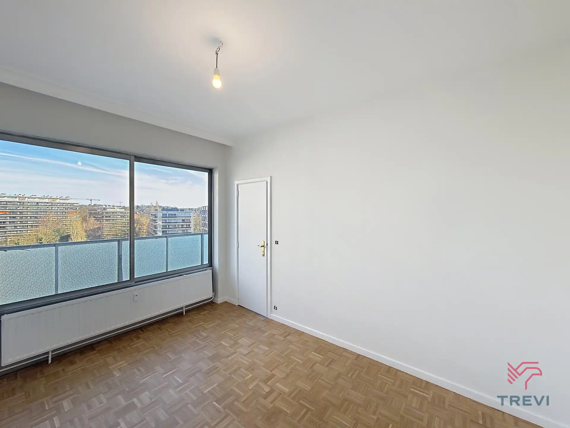 Opgefrist appartement met 1 slaapkamer op de Brugmannlaan ! foto 6