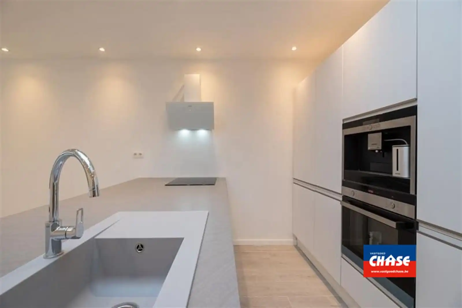 Volledig gerenoveerde woning!  foto 3