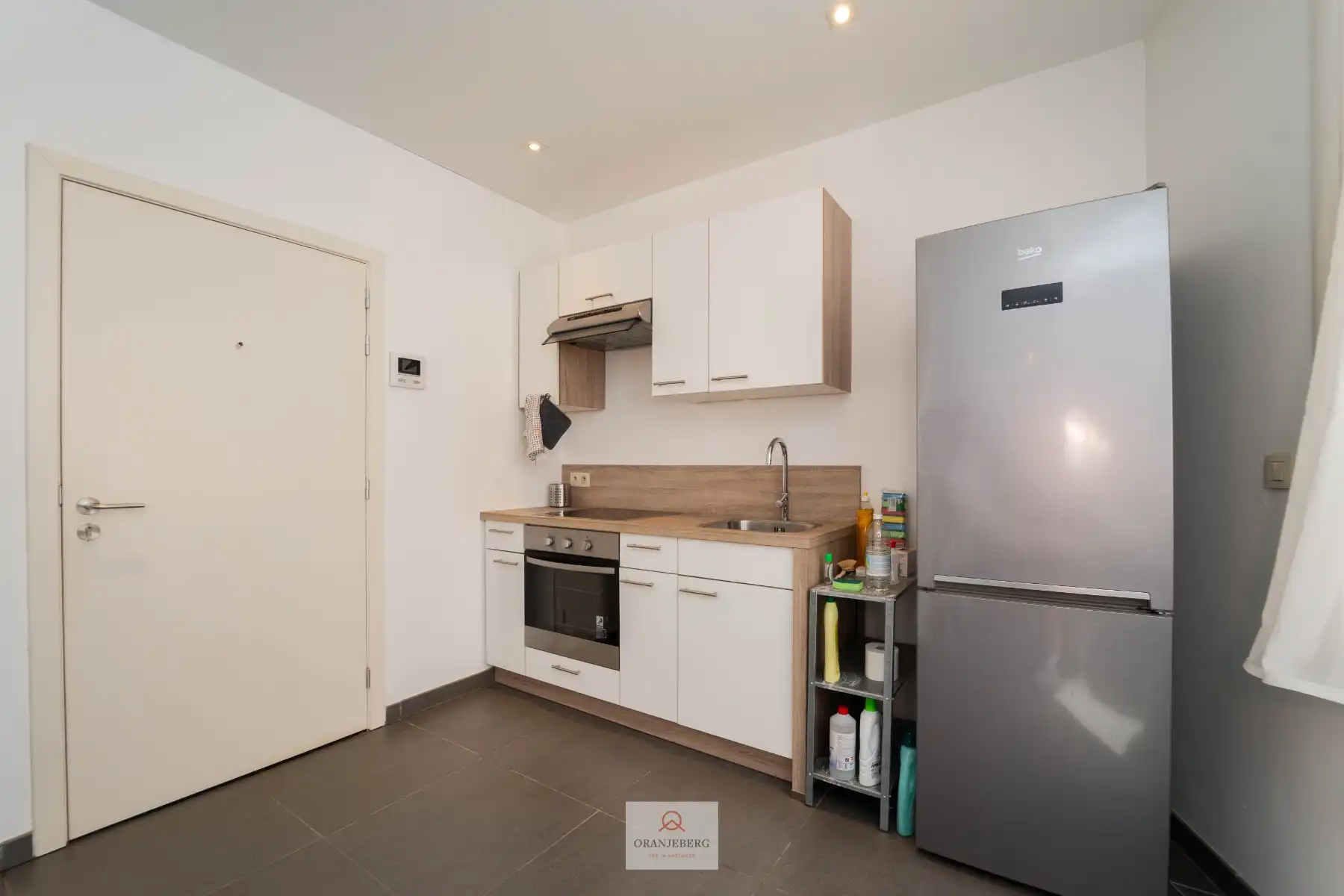Studio + autostaanplaats te huur vlakbij Gent-Sint-Pietersstation foto 9