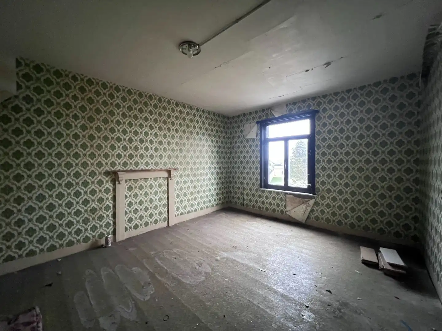 Te renoveren woning met drie slaapkamers te koop in Eeklo foto 9