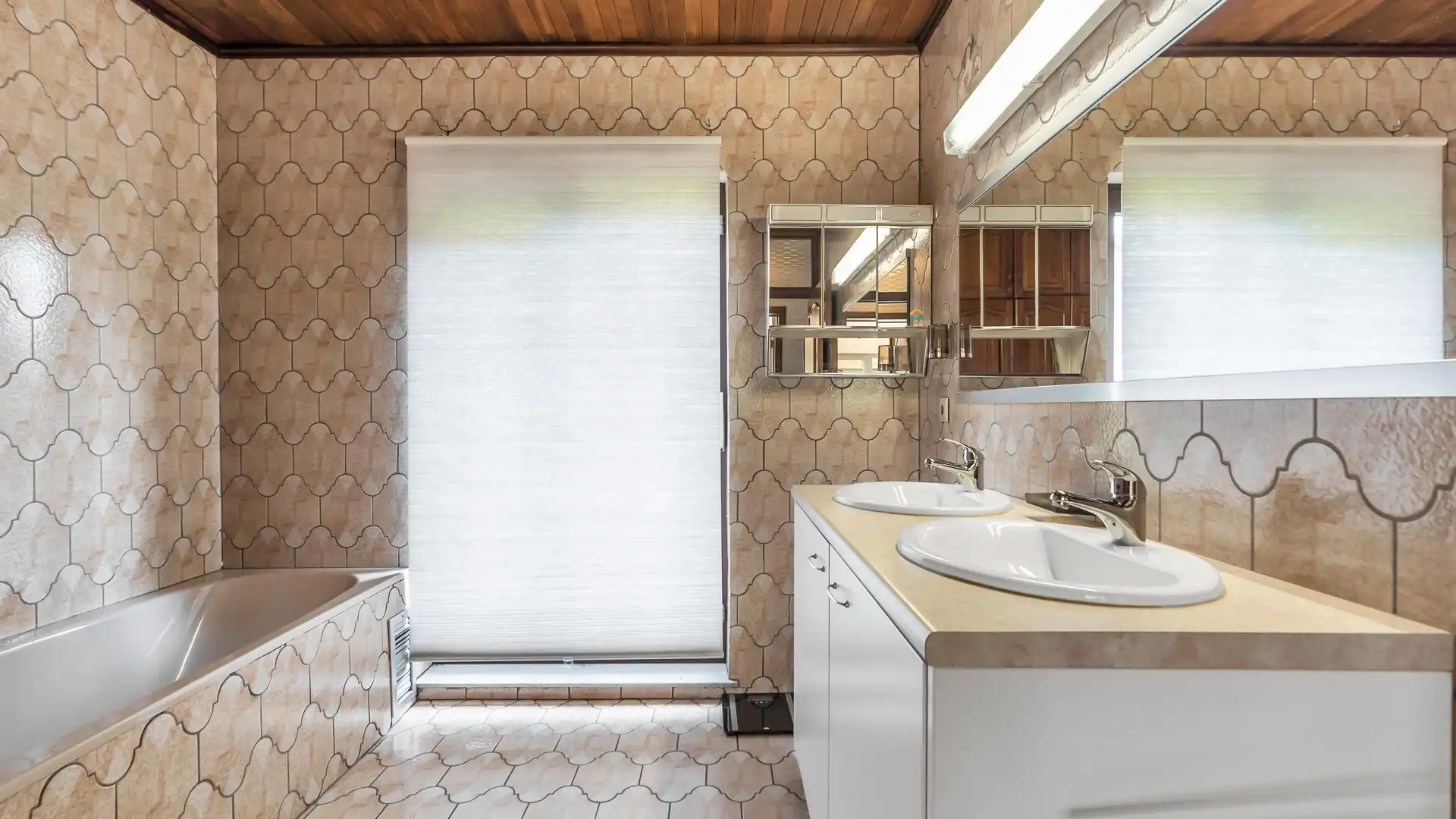 Ruime vrijstaande woning op een prachtig perceel van 746 m² in Rekem foto 17
