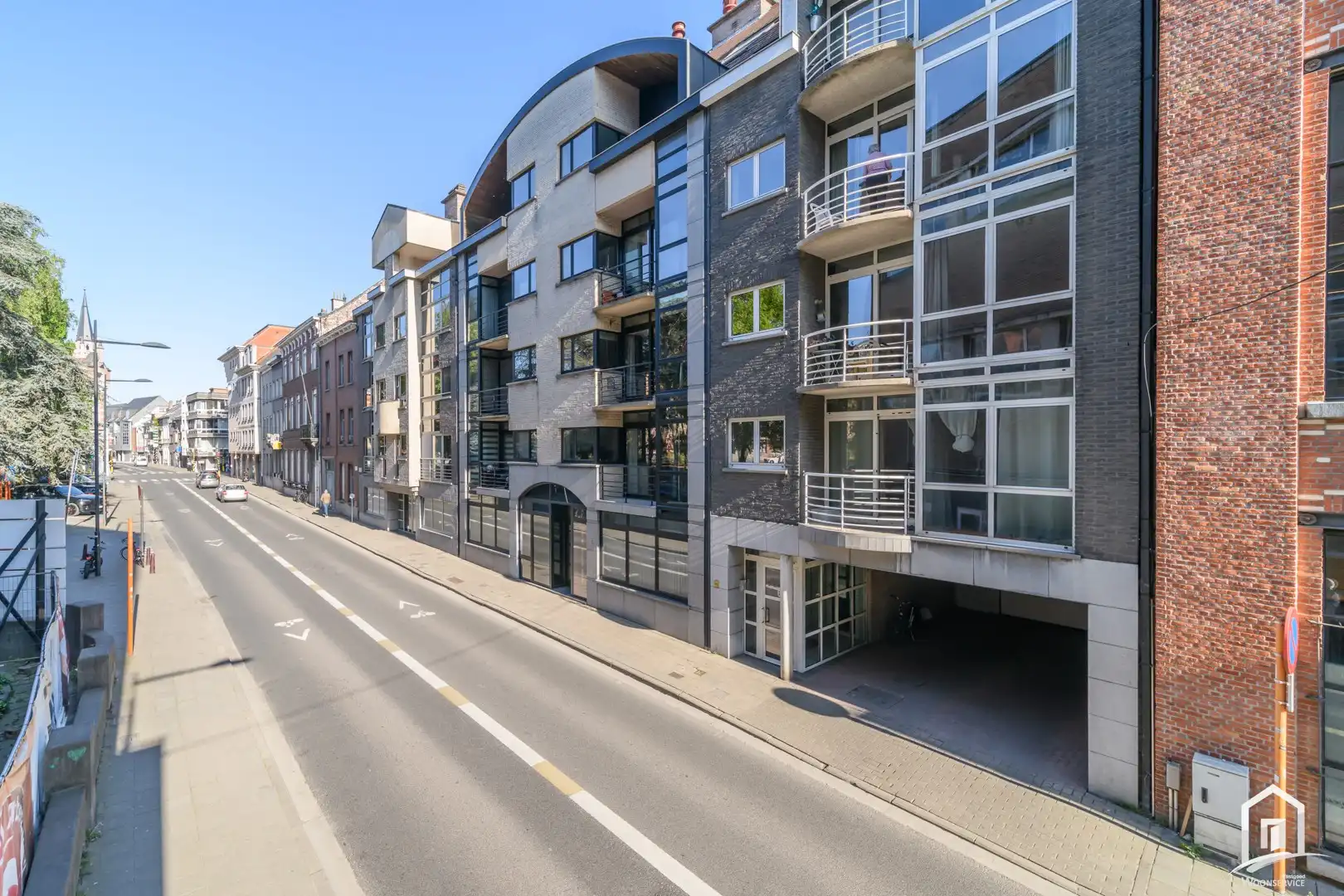 Gezellig en ruim duplex-appartement in centrum Aalst foto {{pictureIndex}}