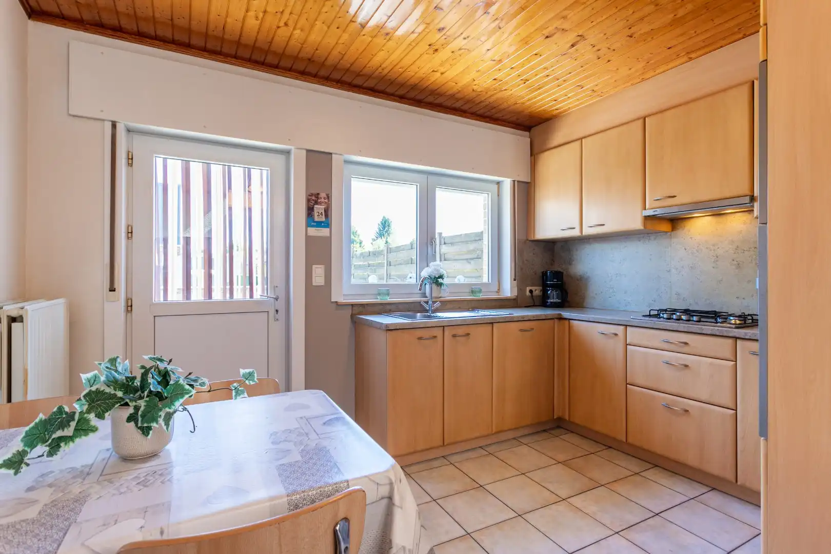 Instapklare woning met 2-3 slpk en tuin foto 11
