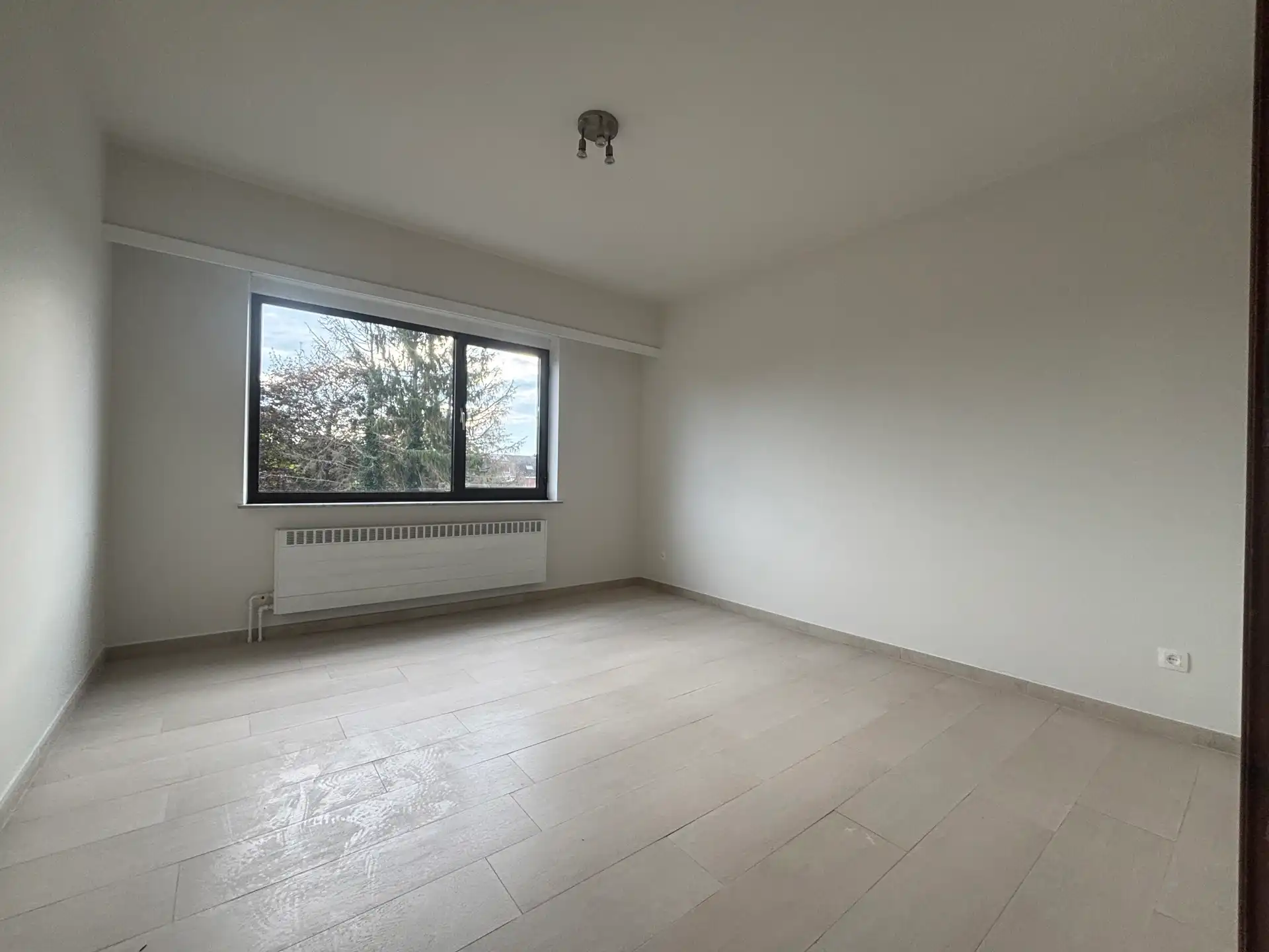 Recent gerenoveerd appartement met 2 slaapkamers foto 8