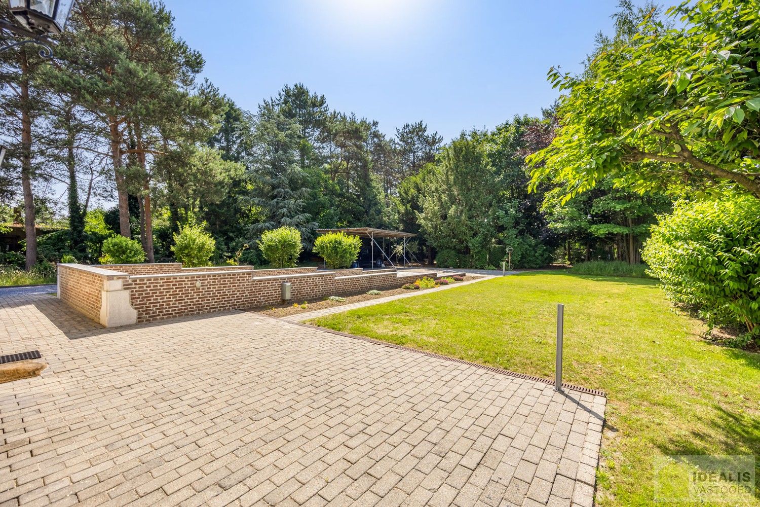 ZEER RUIM OPGEZETTE (360m²!) EN KNAP AFGEWERKTE EENGEZINSWONING OP RUSTIGE LOCATIE MET MAAR LIEFST 8!! SLAAPKAMERS foto 41