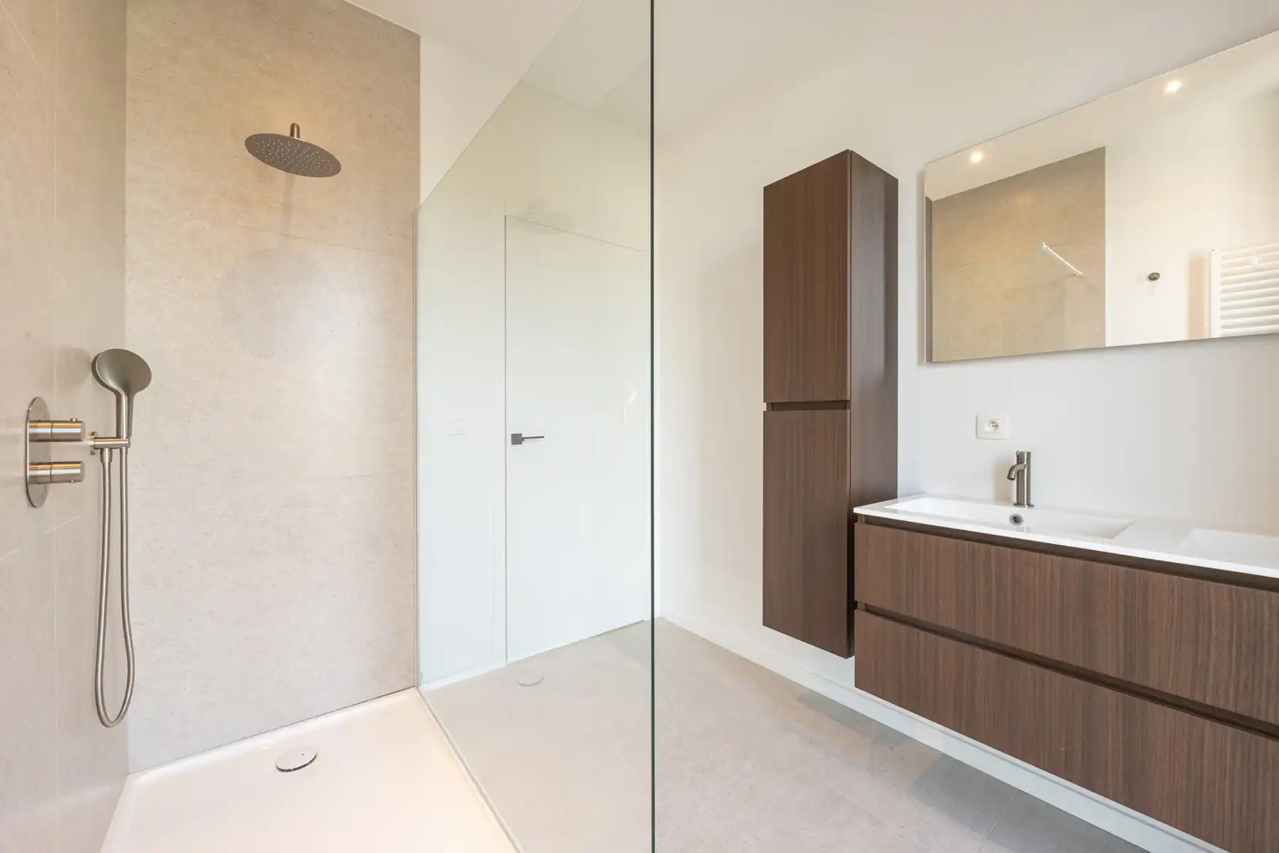 Prestigieus nieuwbouwappartement met groot terras. foto 11