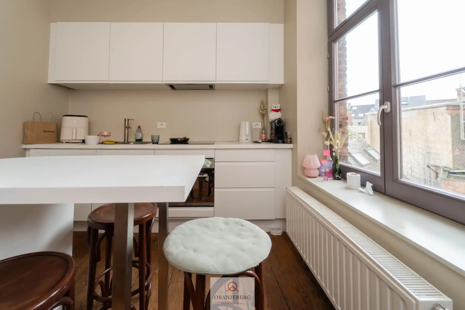 Karaktervol handelspand  (256 m²)met woonst in historisch gebouw foto 12