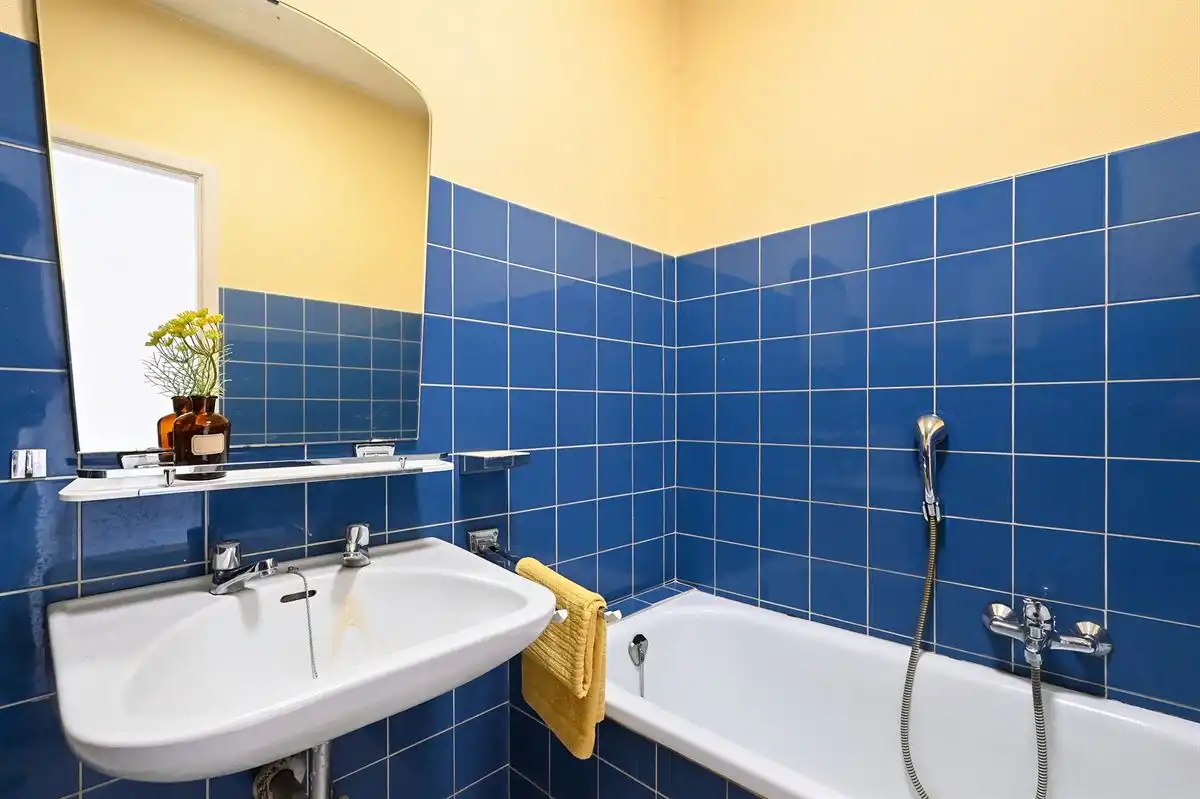Lichtrijk te renoveren hoekappartement in hartje Brasschaat foto 16
