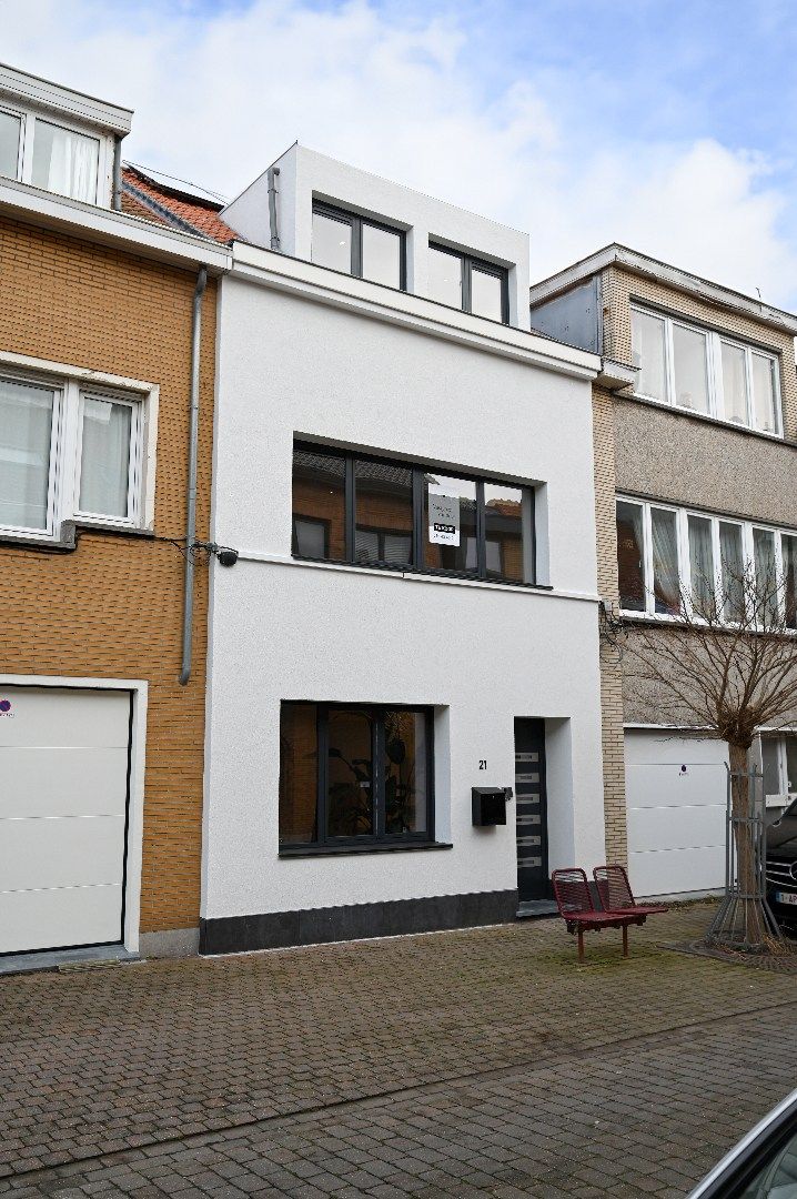 KLASSEVOL GERENOVEERDE WONING NABIJ CENTRUM EN STRAND OOSTENDE foto 20