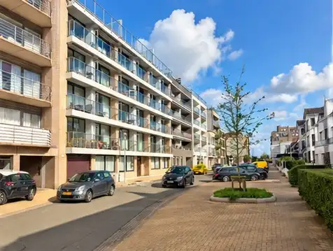Dakappartement met twee ruime terrassen op slechts 50 meter van zee foto {{pictureIndex}}