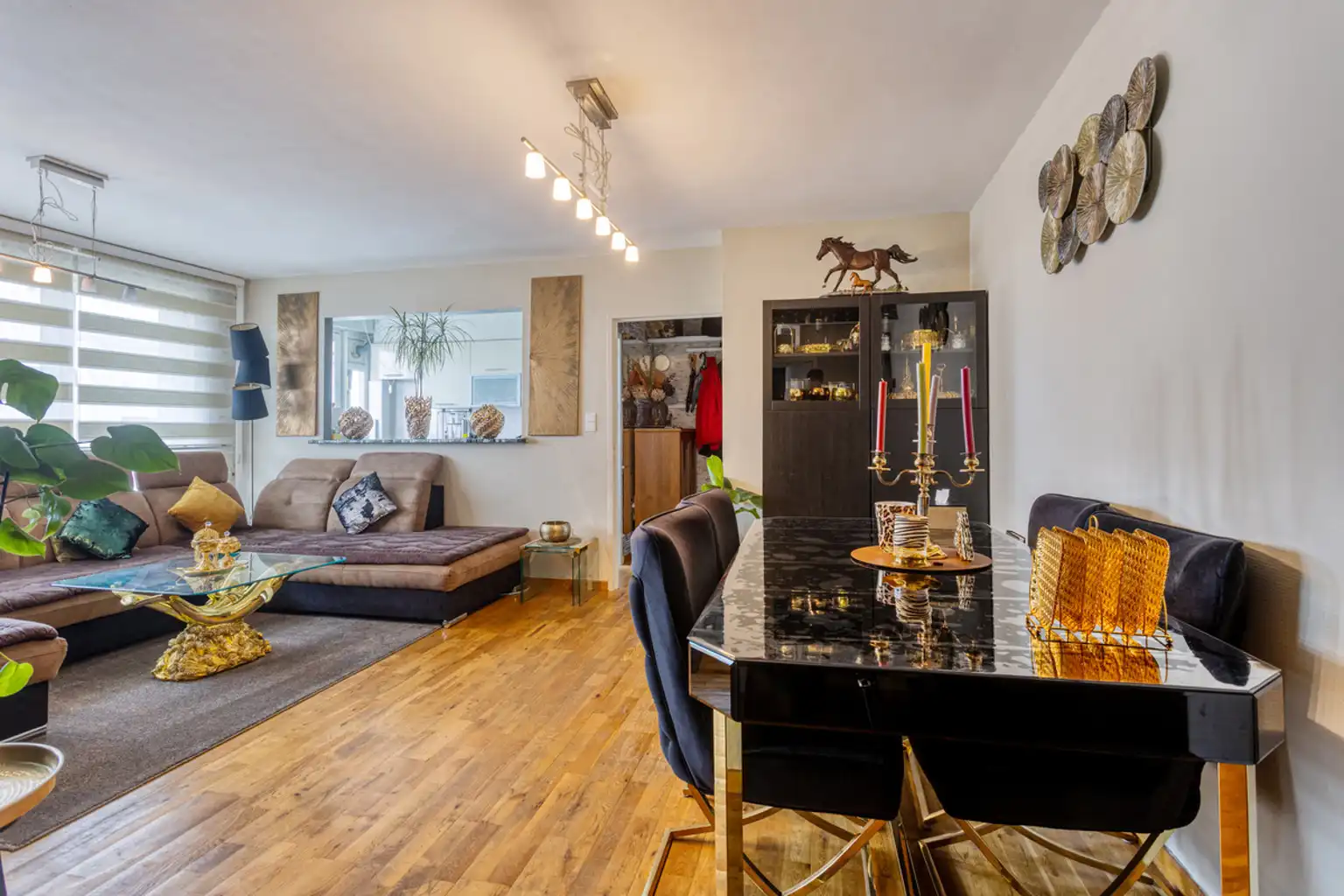 Instapklaar 2 slaapkamer appartement met prachtig uitzicht  foto 2
