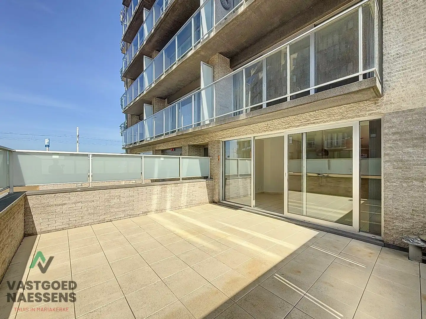 1 SLPK APP MET 2 TERRASSEN VLAKBIJ ZEEDIJK foto 7