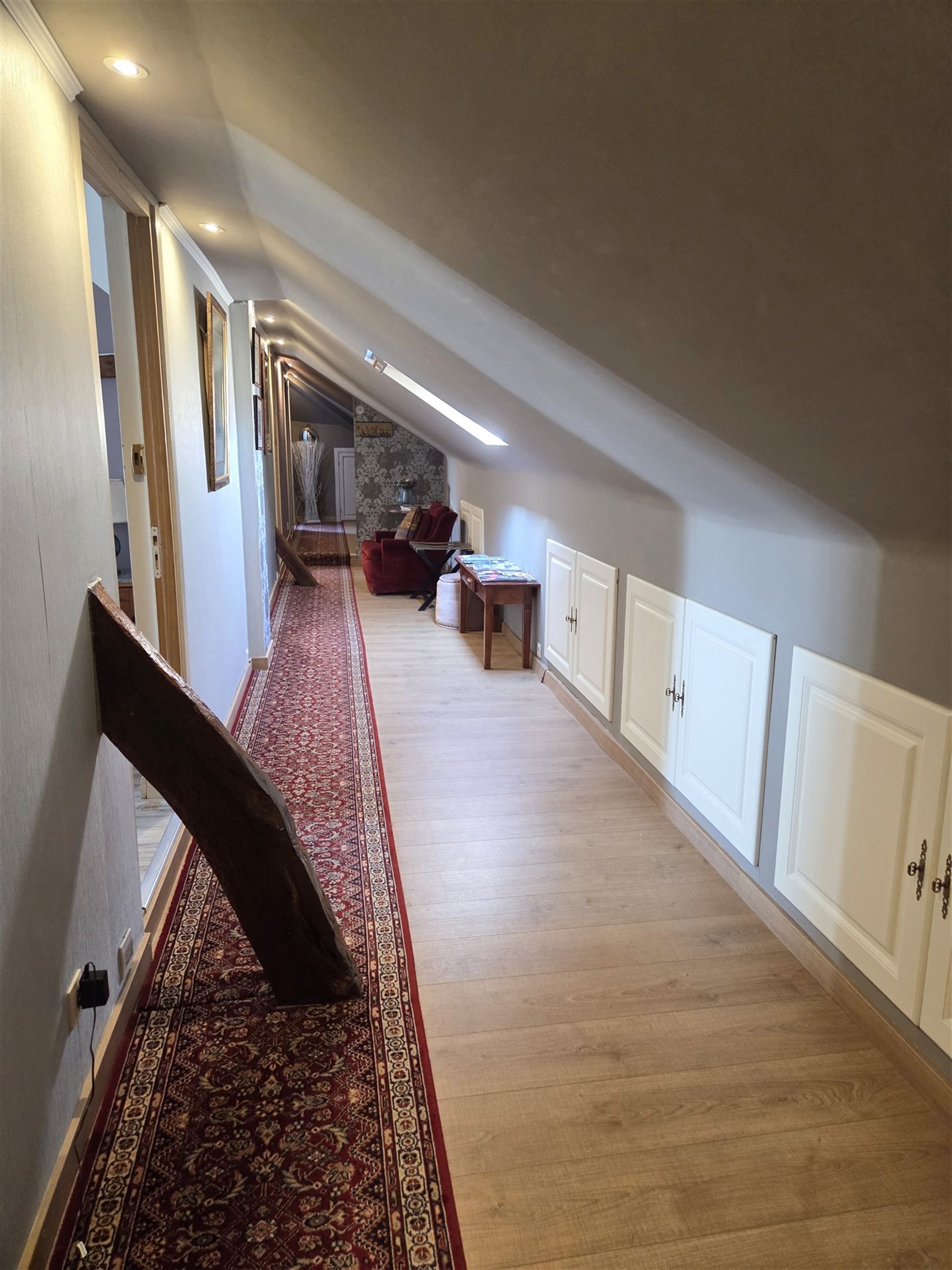 Veelzijdig gebouw: restaurant, hotel en feestzaal te Rebaix foto 12