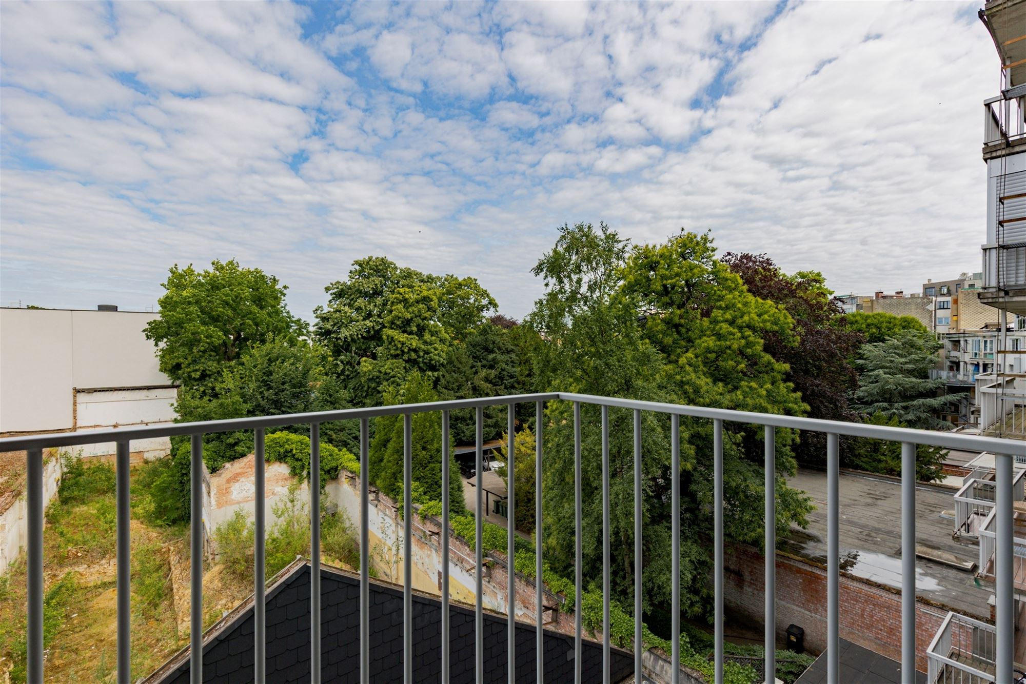 Perfect instapklaar en ruim 1 slaapkamer appartement op de Belgiëlei foto 19
