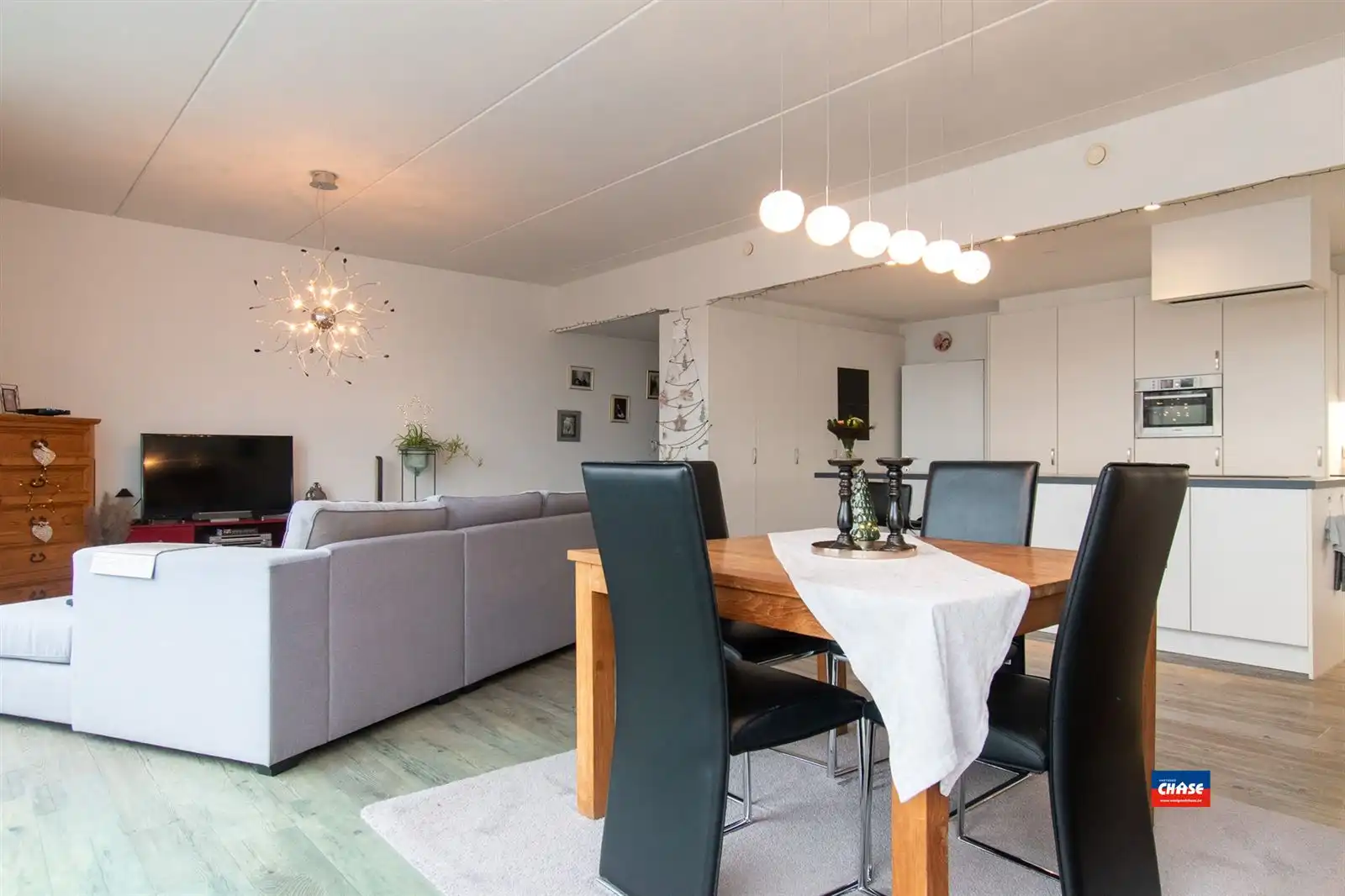 Gemengd gebouw met winkel, 2 appartementen, kantoor en magazijnruimte foto 17