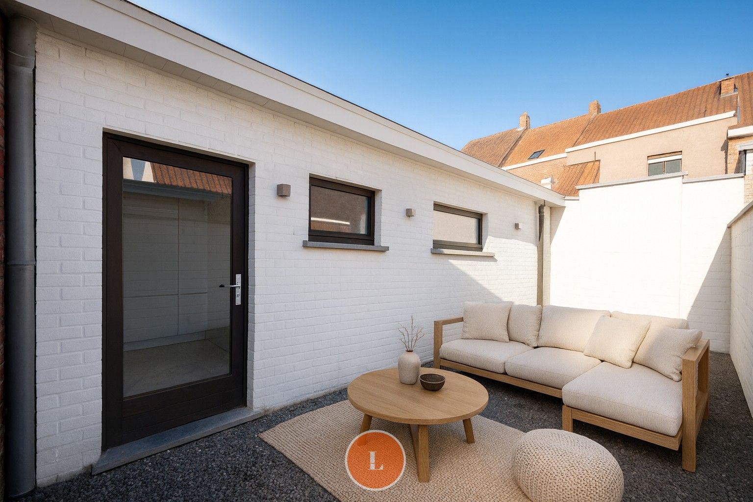 Woonhuis gedeeltelijk ingericht als kapperszaak en gemakkelijk te veranderen in trendy woning foto 7