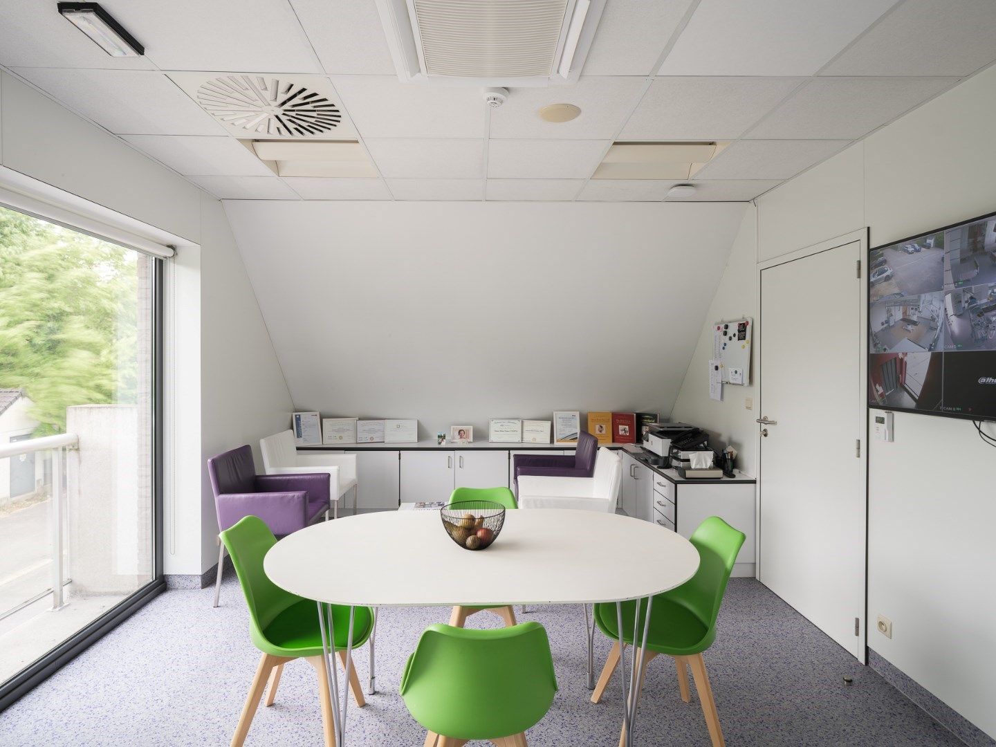 Uniek medisch vastgoed in hartje Sint-Martens-Latem – Instapklaar & professioneel uitgerust foto 12