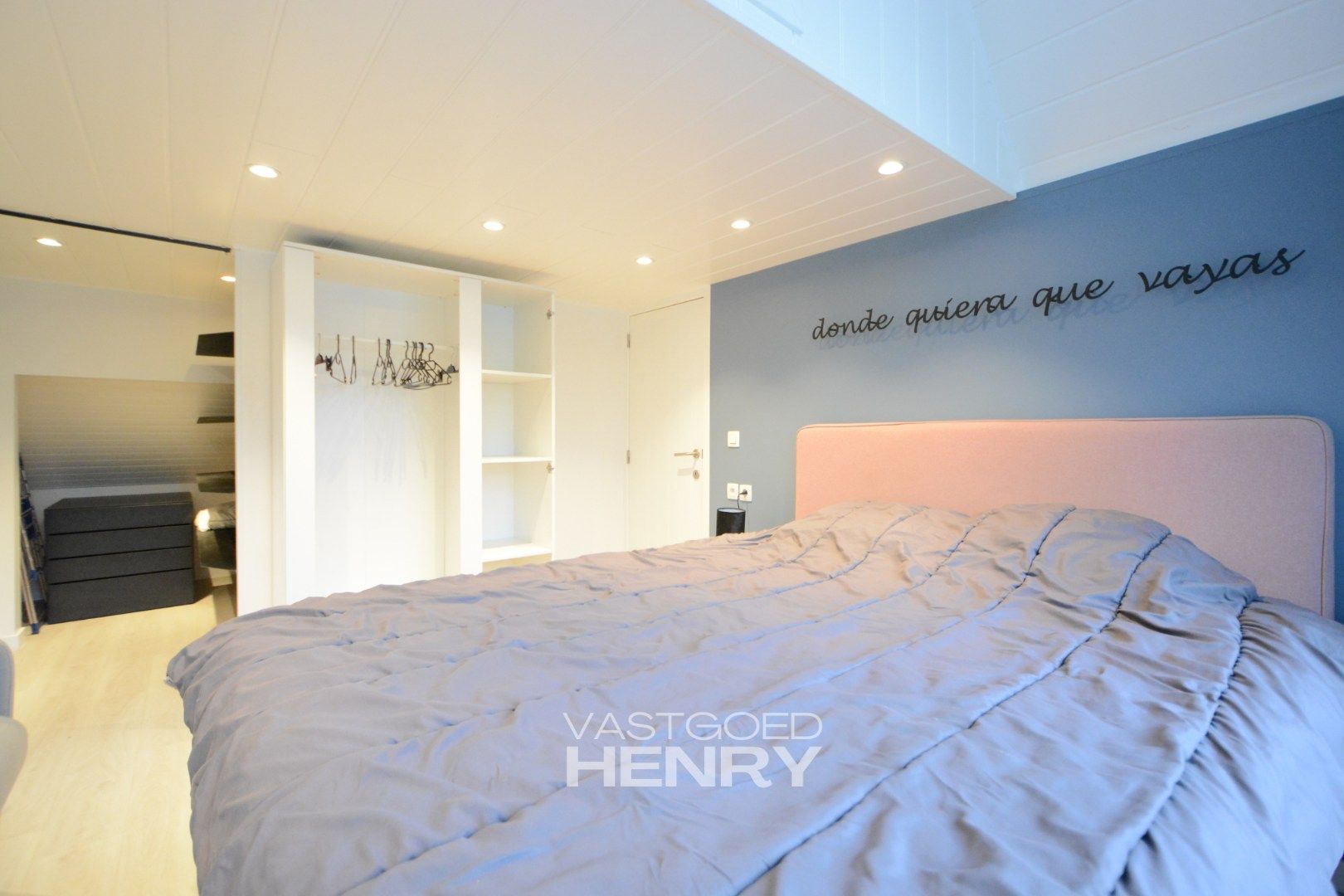 Privé duplex appartement met groot terras te huur foto 14