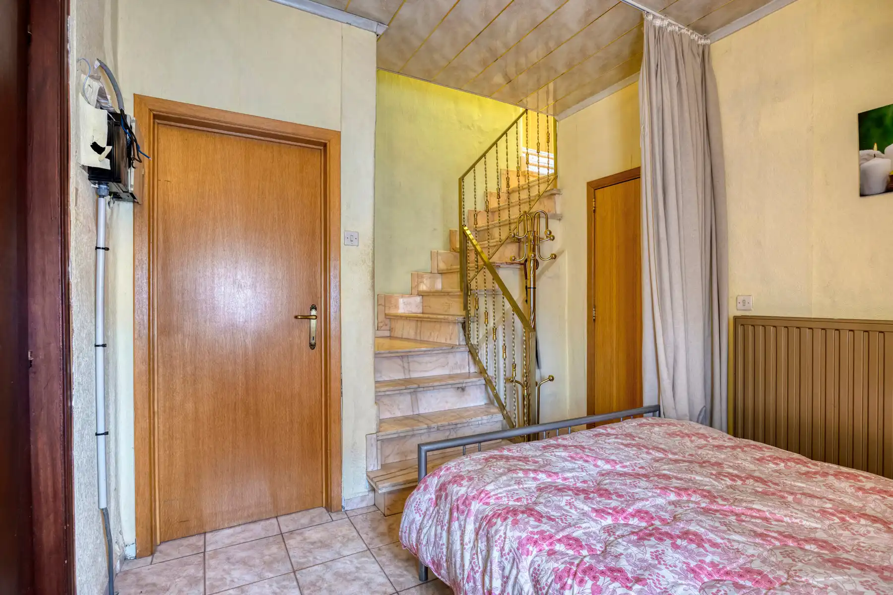 Te renoveren mijnwerkerswoning met 4 slaapkamers, en 2 badkamers. foto 14