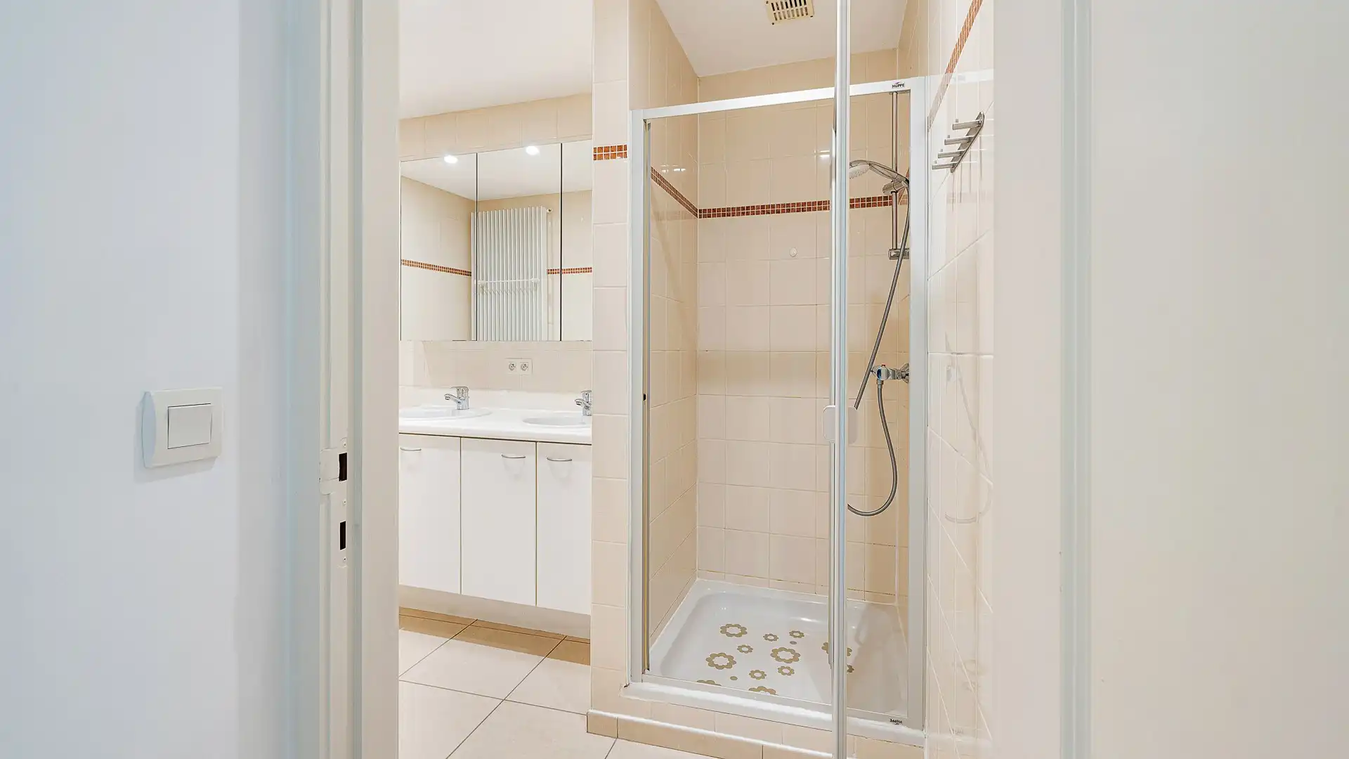 Mooi en breed appartement met zonneterras te Westkapelle foto 13