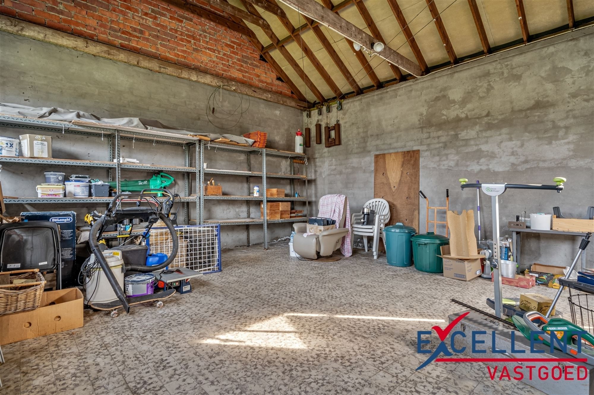Vrijstaande woning met veel potentieel in Astene te koop foto 15