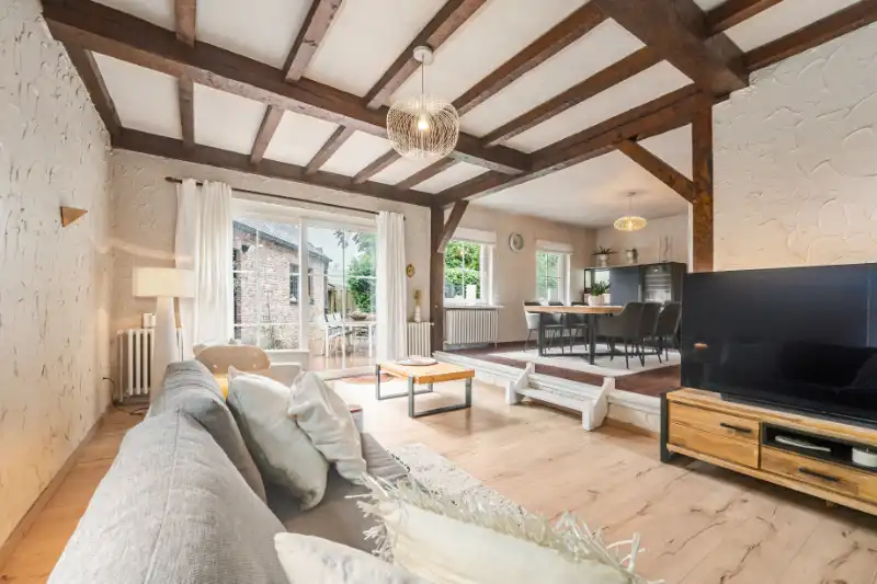 Opgeknapte karaktervolle instapklare woning OB - topligging! foto 5