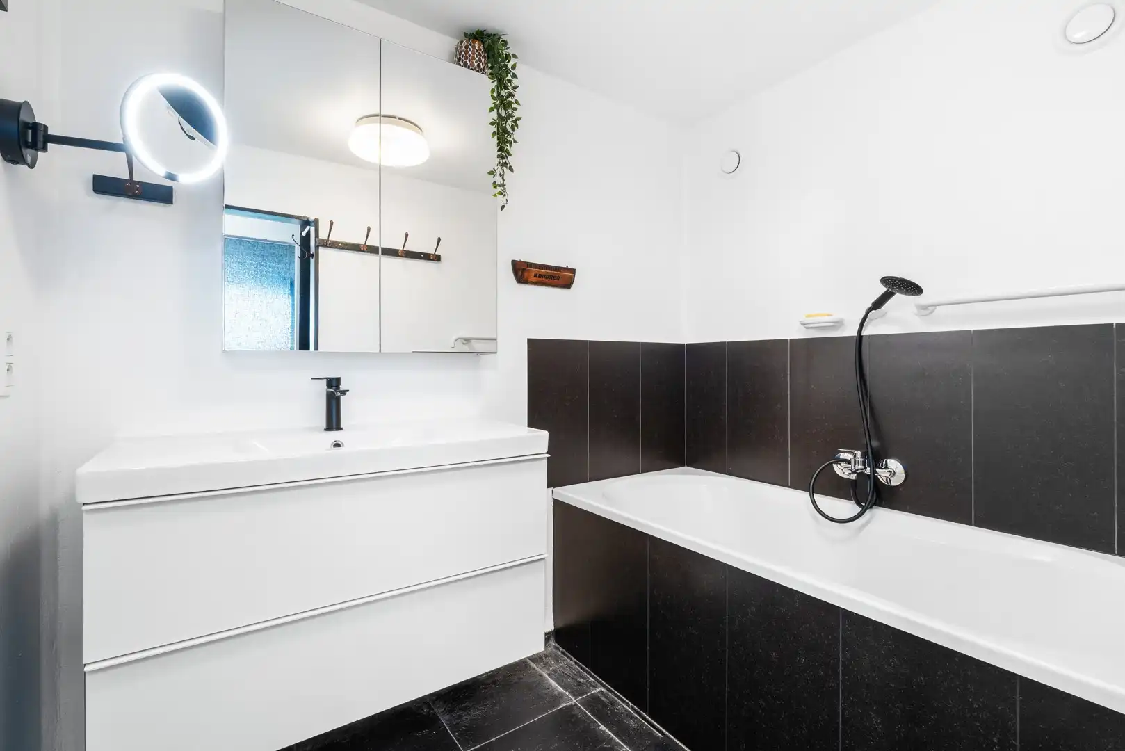 Instapklare vrijstaande villa op een mooi perceel van 844 m² foto 18