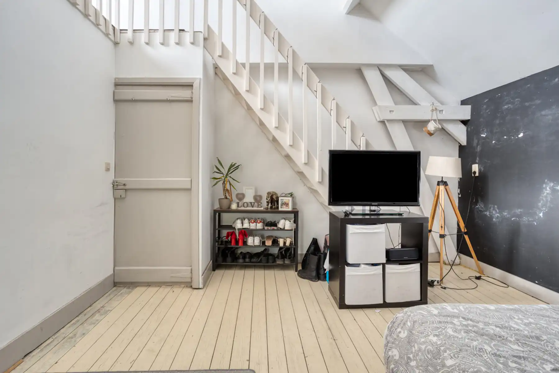 Ruime halfopen bebouwing op een strategische locatie. foto 15