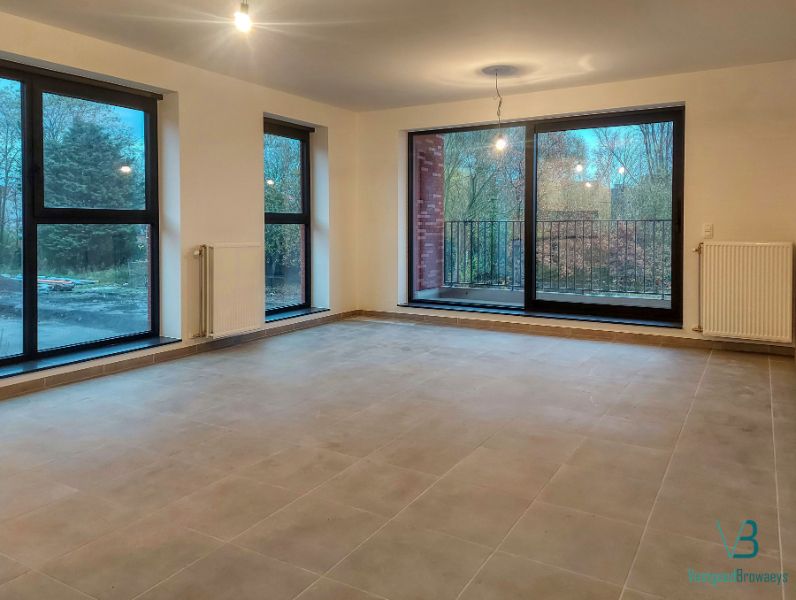 Nieuwbouwappartement met alle comfort en terras foto 2