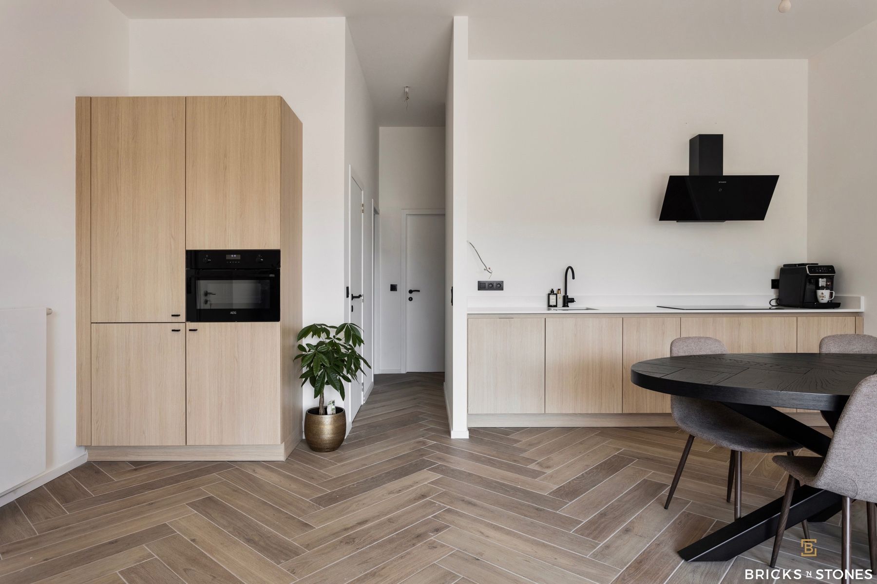 Prachtige penthouse met ruim terras en hoogwaardig afgewerkt foto {{pictureIndex}}