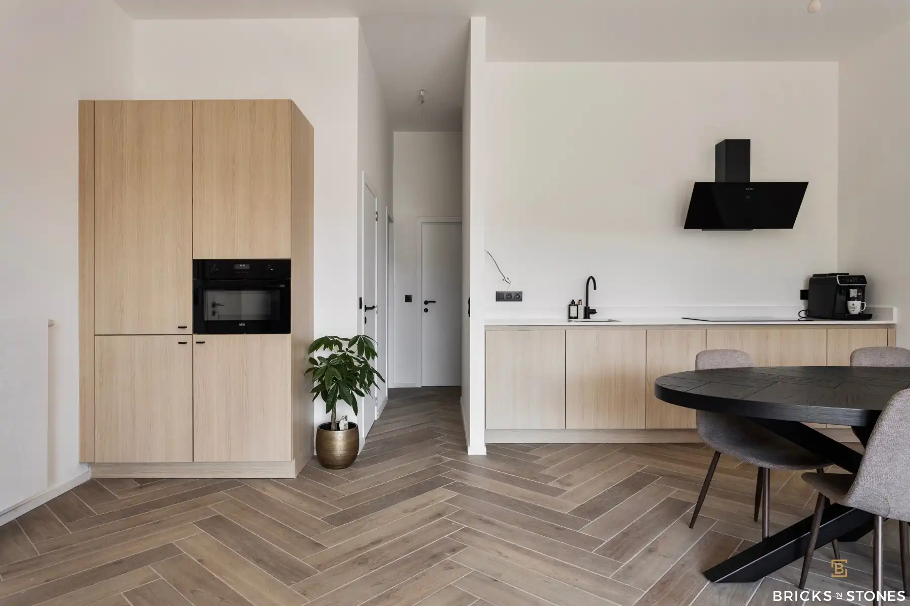 Prachtige penthouse met ruim terras en hoogwaardig afgewerkt foto {{pictureIndex}}