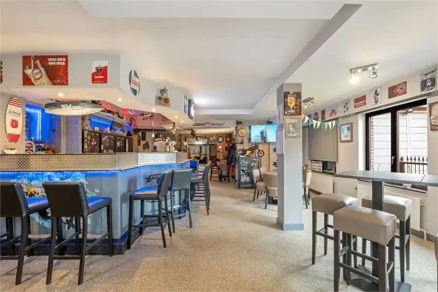 RUIM HANDELSPAND MET WOONST IN SINT-TRUIDEN foto 6