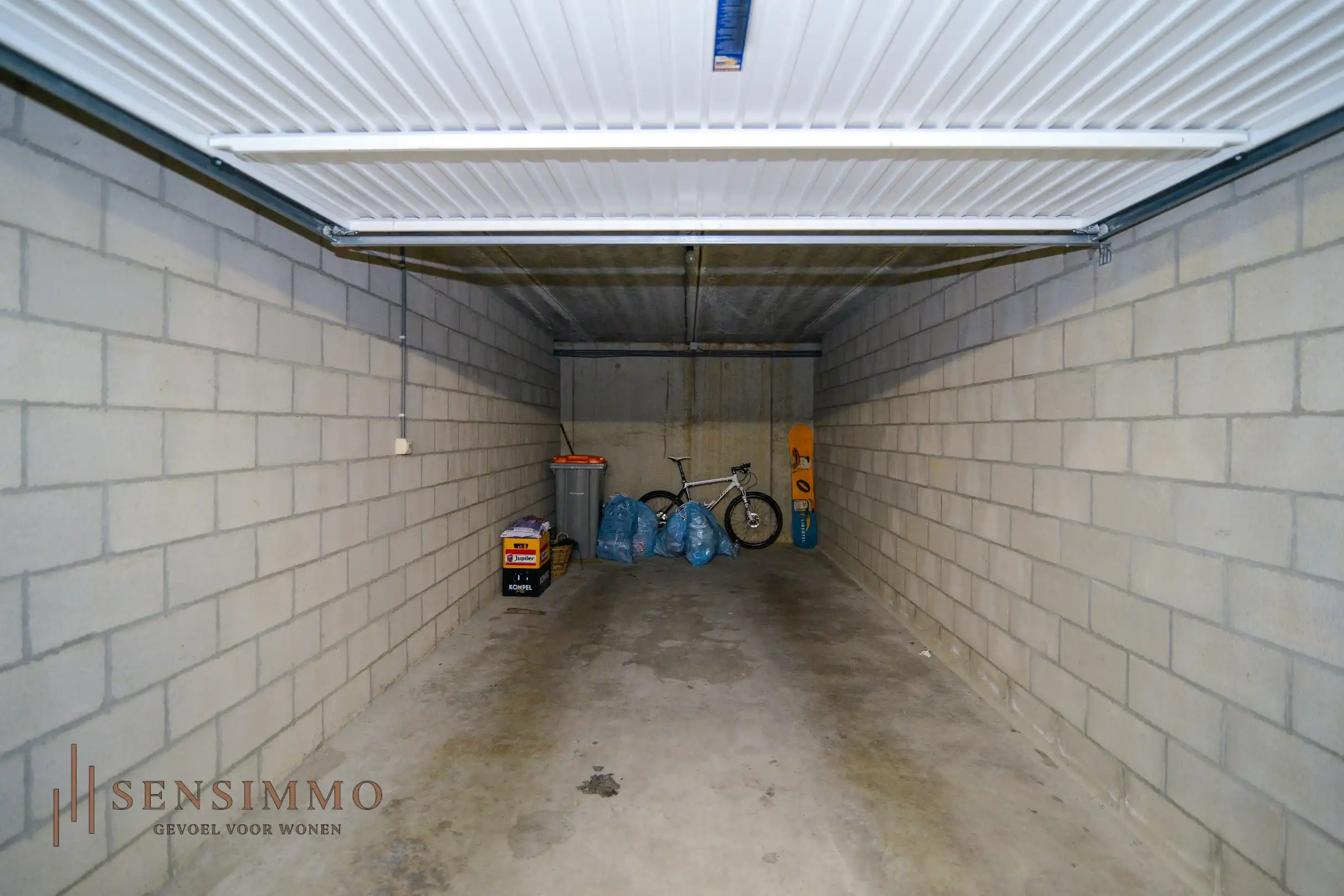 Instapklaar 2-slaapkamerappartement met dubbele terrassen en garagebox in hartje Eisden foto 20