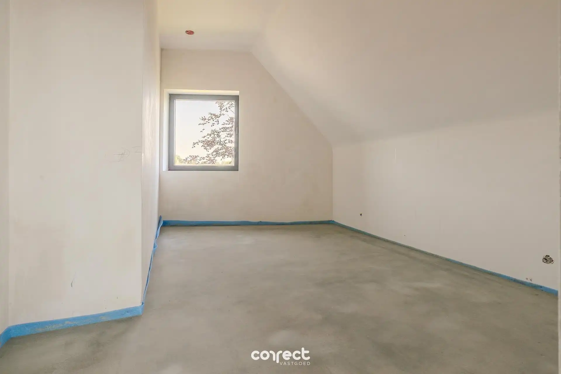 Prachtig en ruim appartement met mooi zongericht terras op de tweede verdieping, 2 slaapkamers waarvan één met annex bureelruimte. foto 8