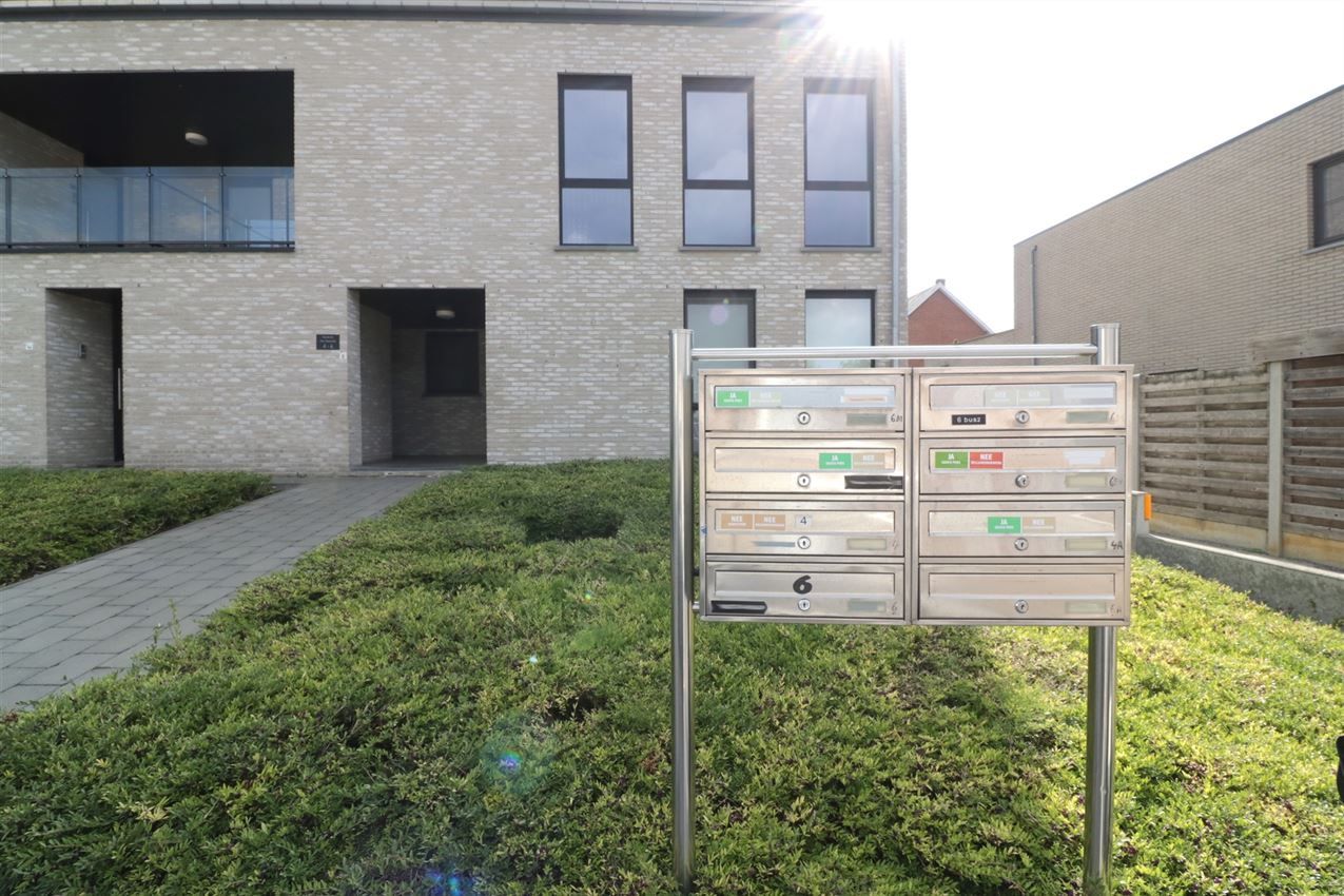 Duplex met 2 slpk., zuidterras en autostplts op rustige locatie foto 27