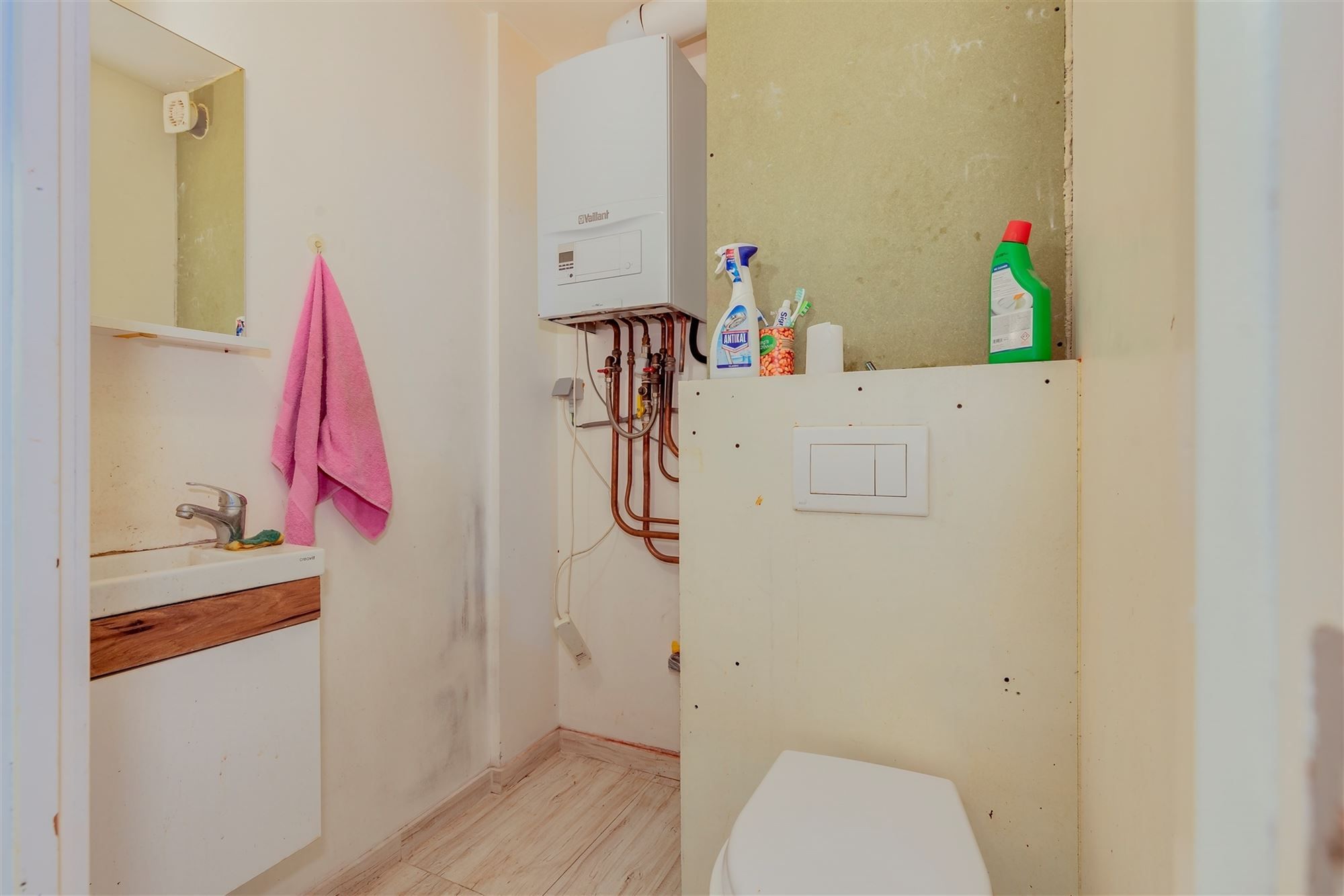 Huis ingedeeld in 6 verhuurde units - 8,8% netto rendement foto 11