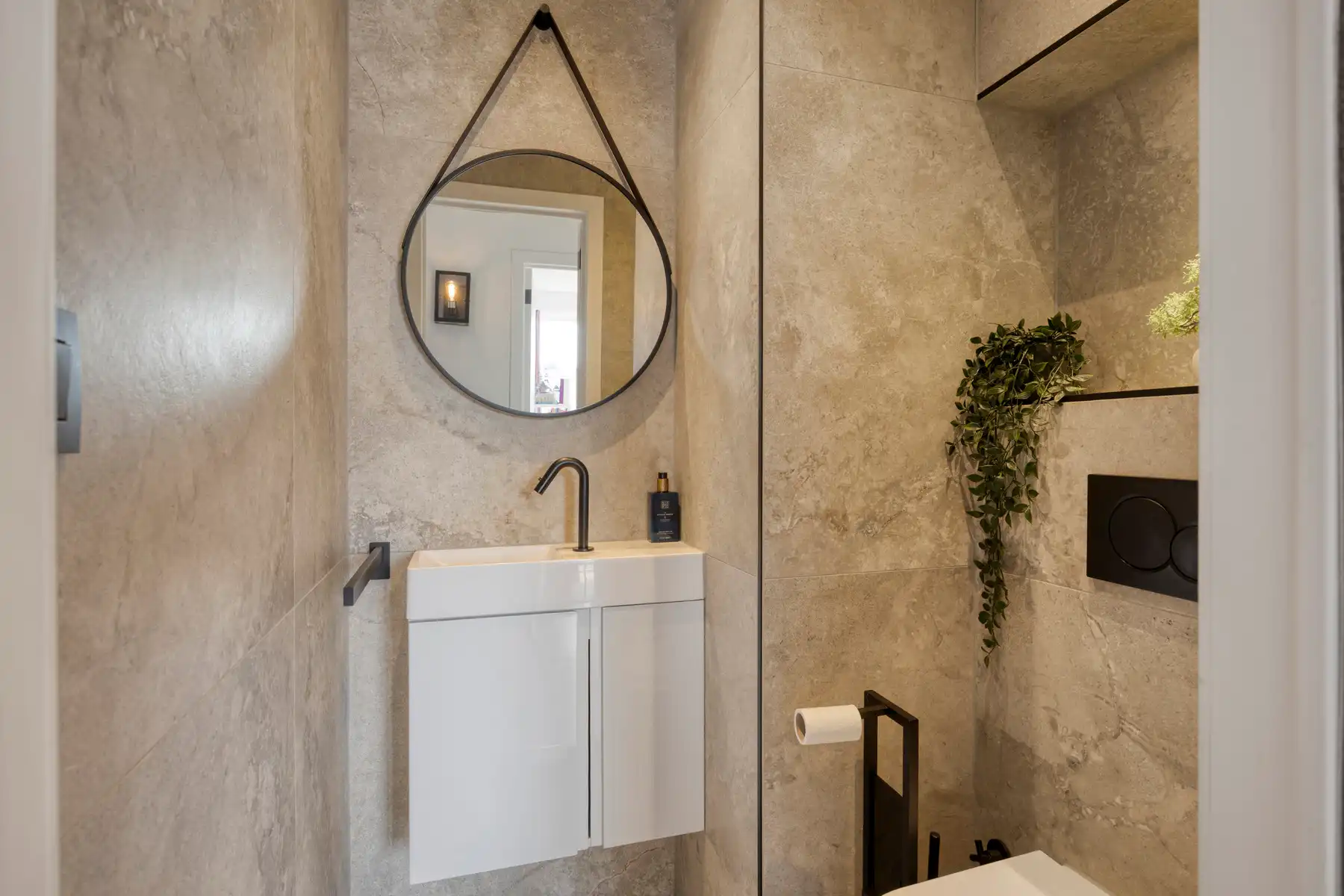 Gerenoveerd 3-slaapkamer appartement foto 12