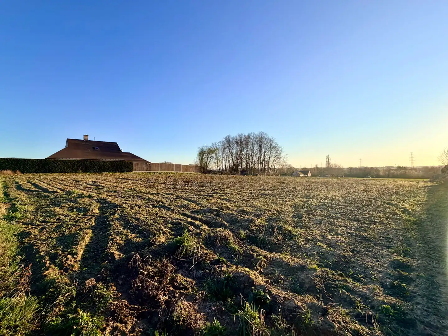 Stijlvol wonen in harmonie met natuur en ruimte! foto {{pictureIndex}}