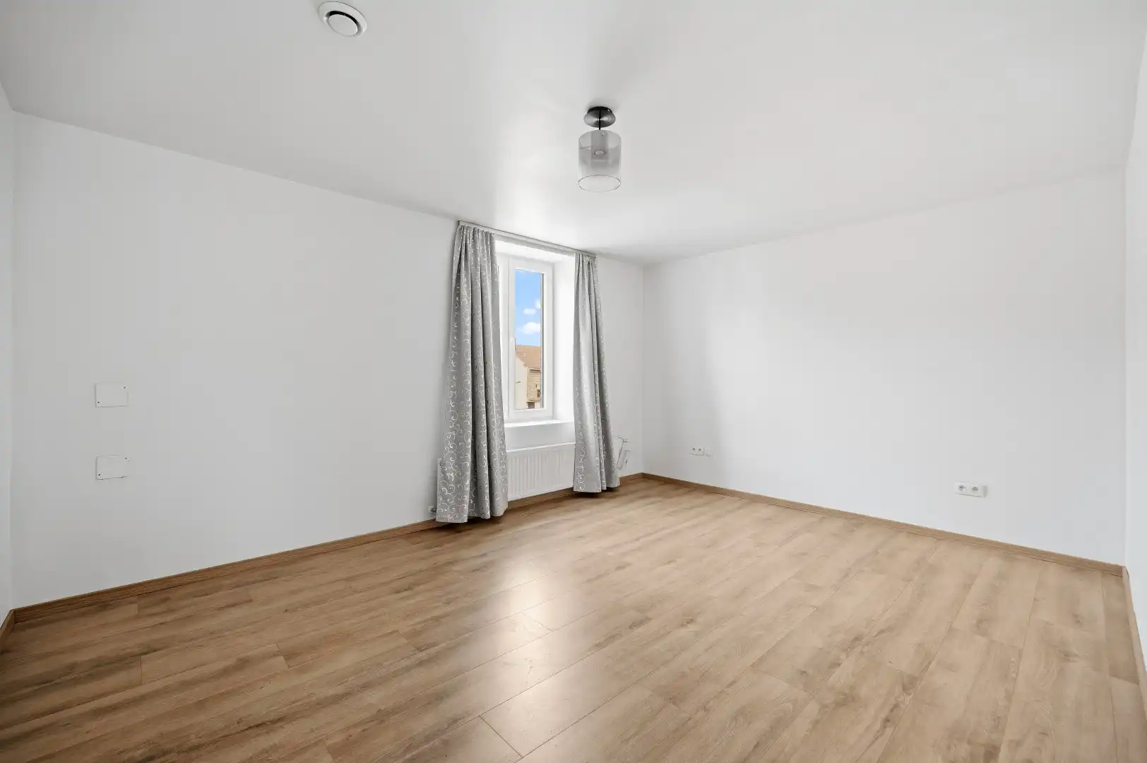 Rijwoning met tuin, garage en 2 slaapkamers in Tienen foto 12