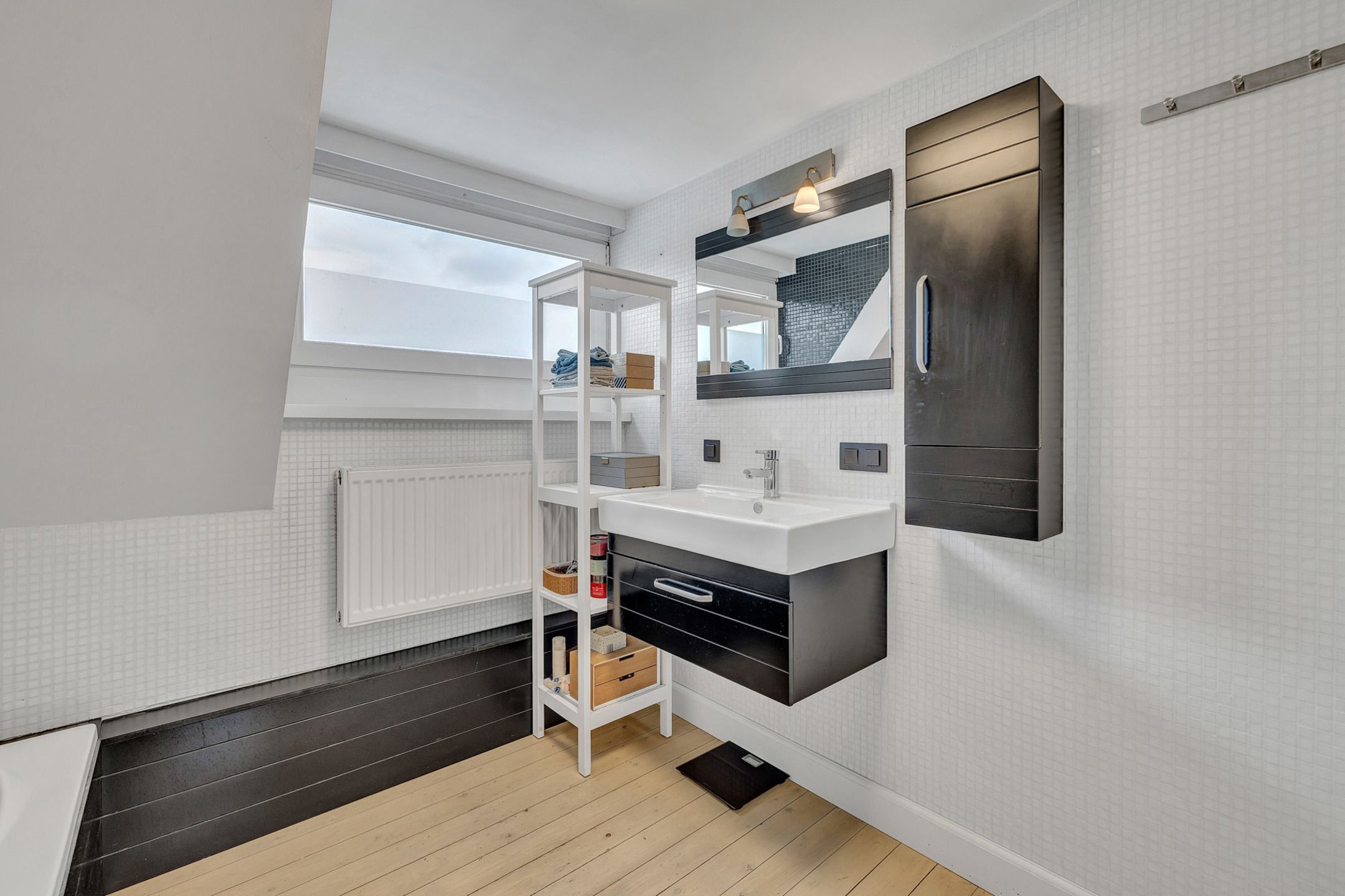 Instapklare woning met tuin en garage in rustige straat  foto 19