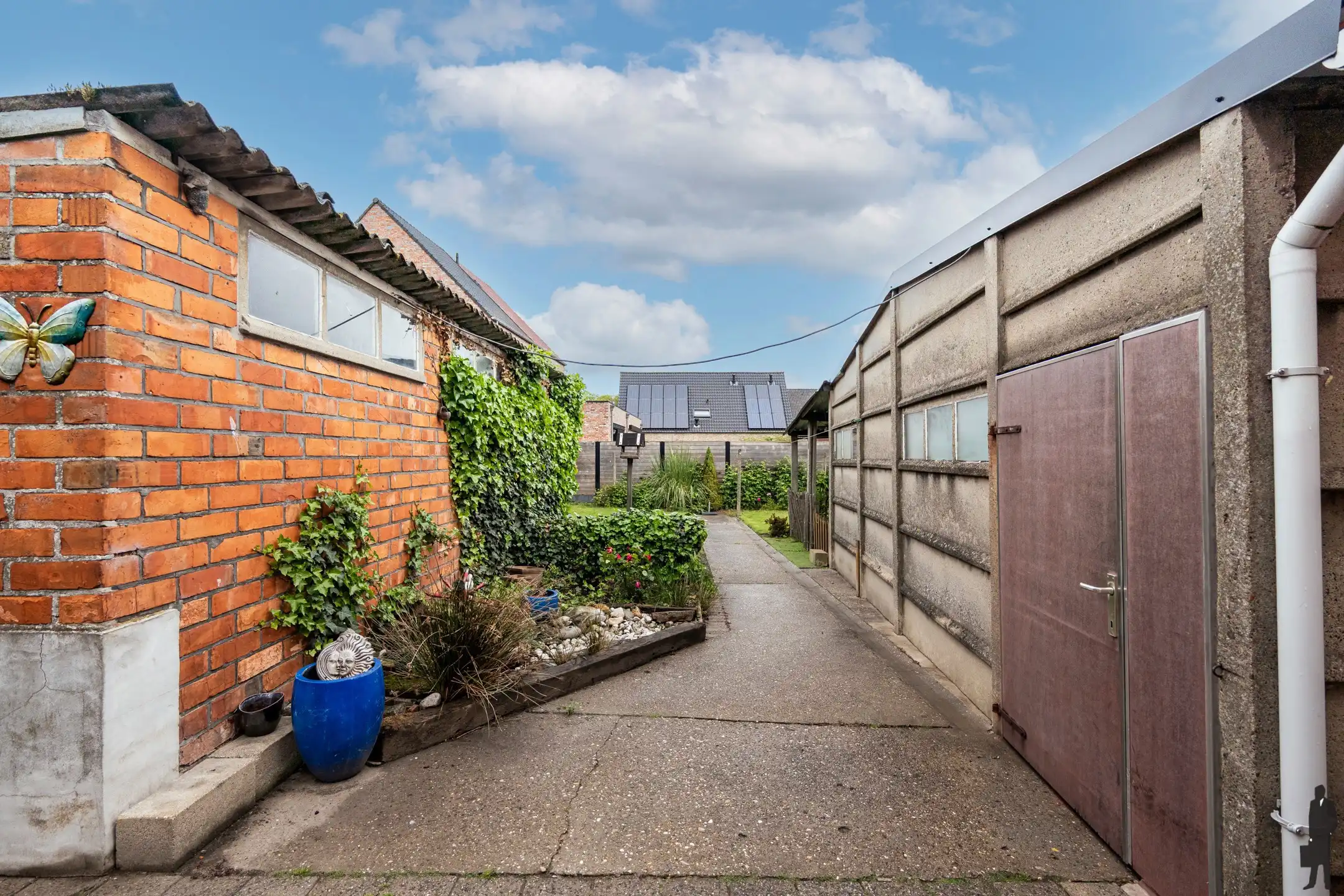 Gelegen te Minderhout, vinden we deze vrijstaande woning met 3 slpk. op ca. 561m². foto 21
