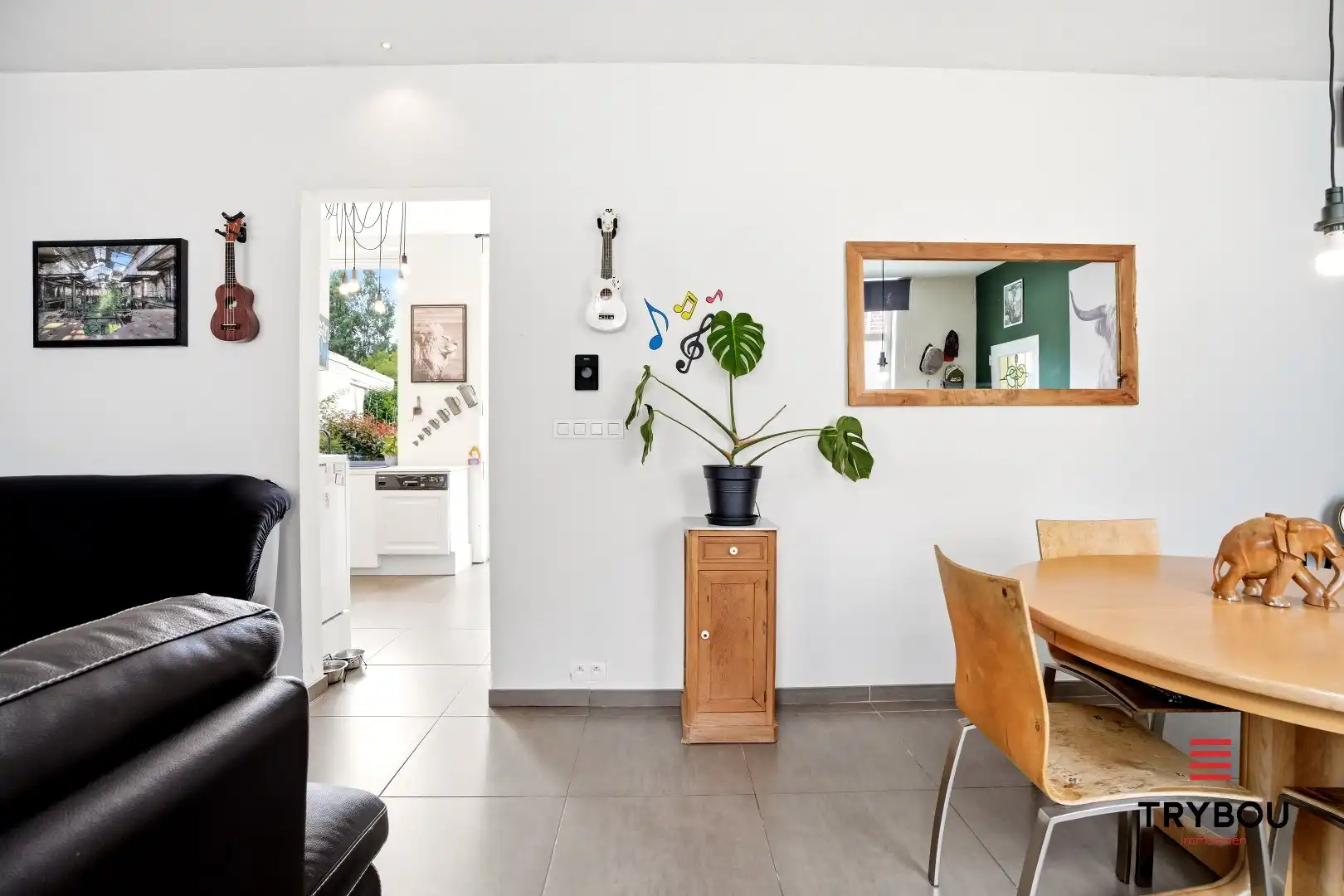 Instapklare woning met 4 slaapkamers te koop in het hartje van Poperinge!  foto 5