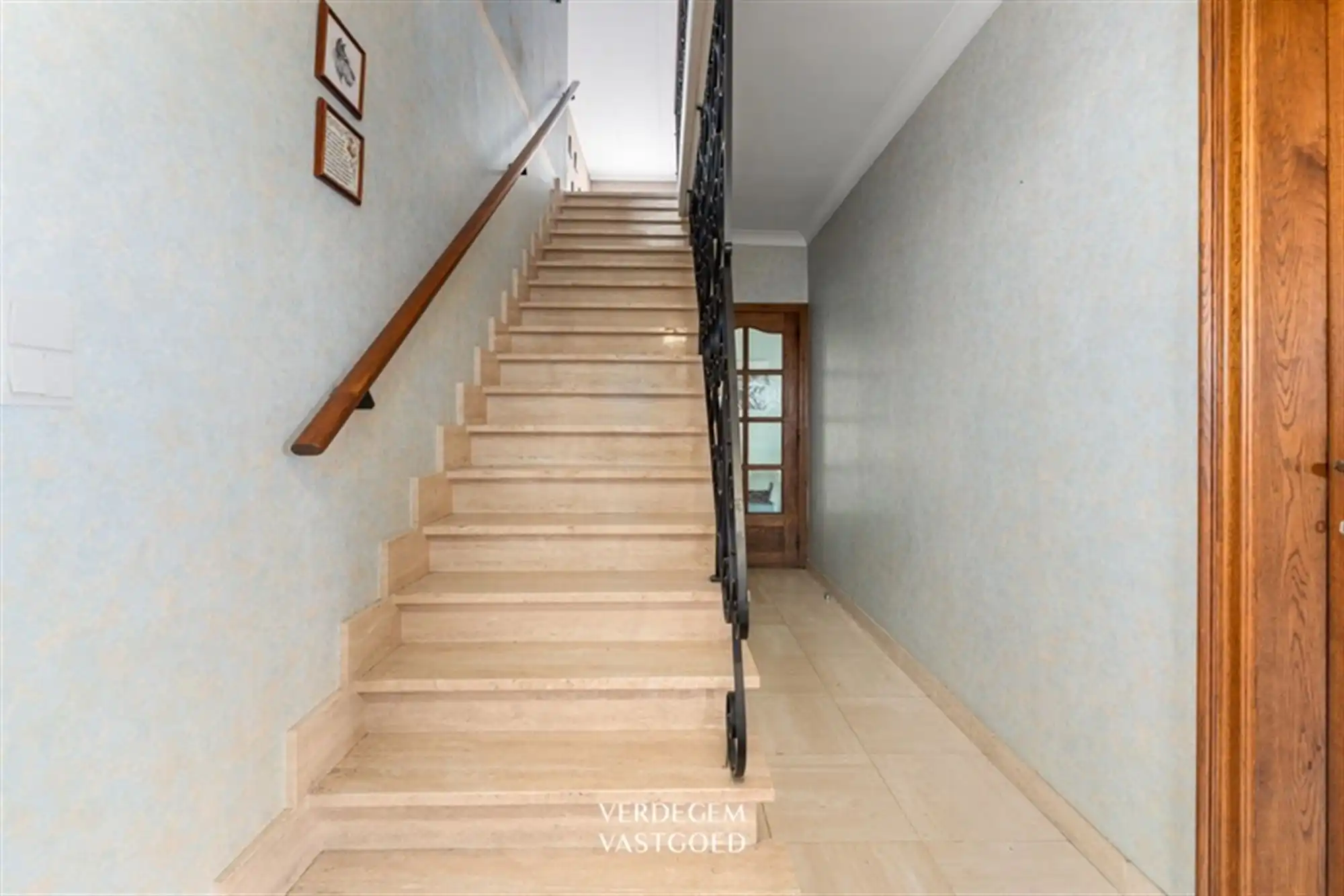 Tijdloze villa met 5+ slaapkamers en tuin, volledig onderkelderd foto 19