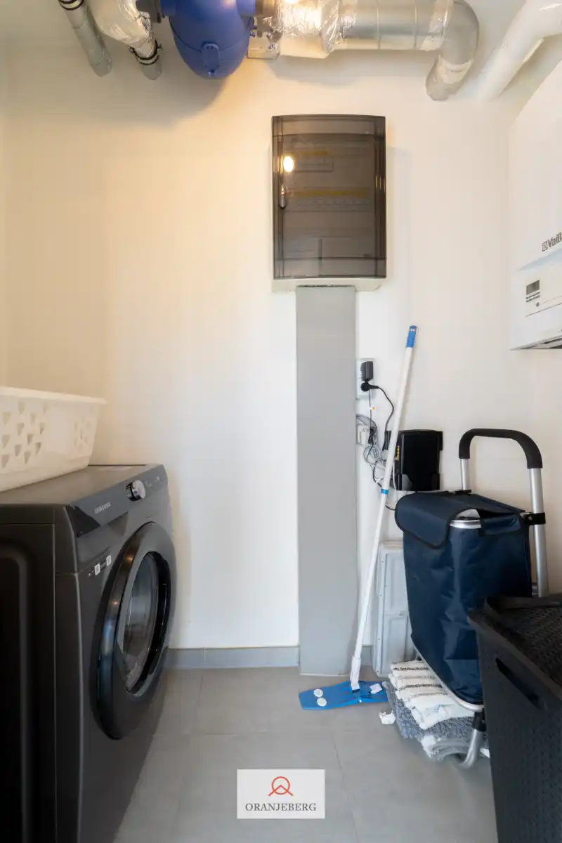 Modern gelijkvloers appartement in het groen foto 13