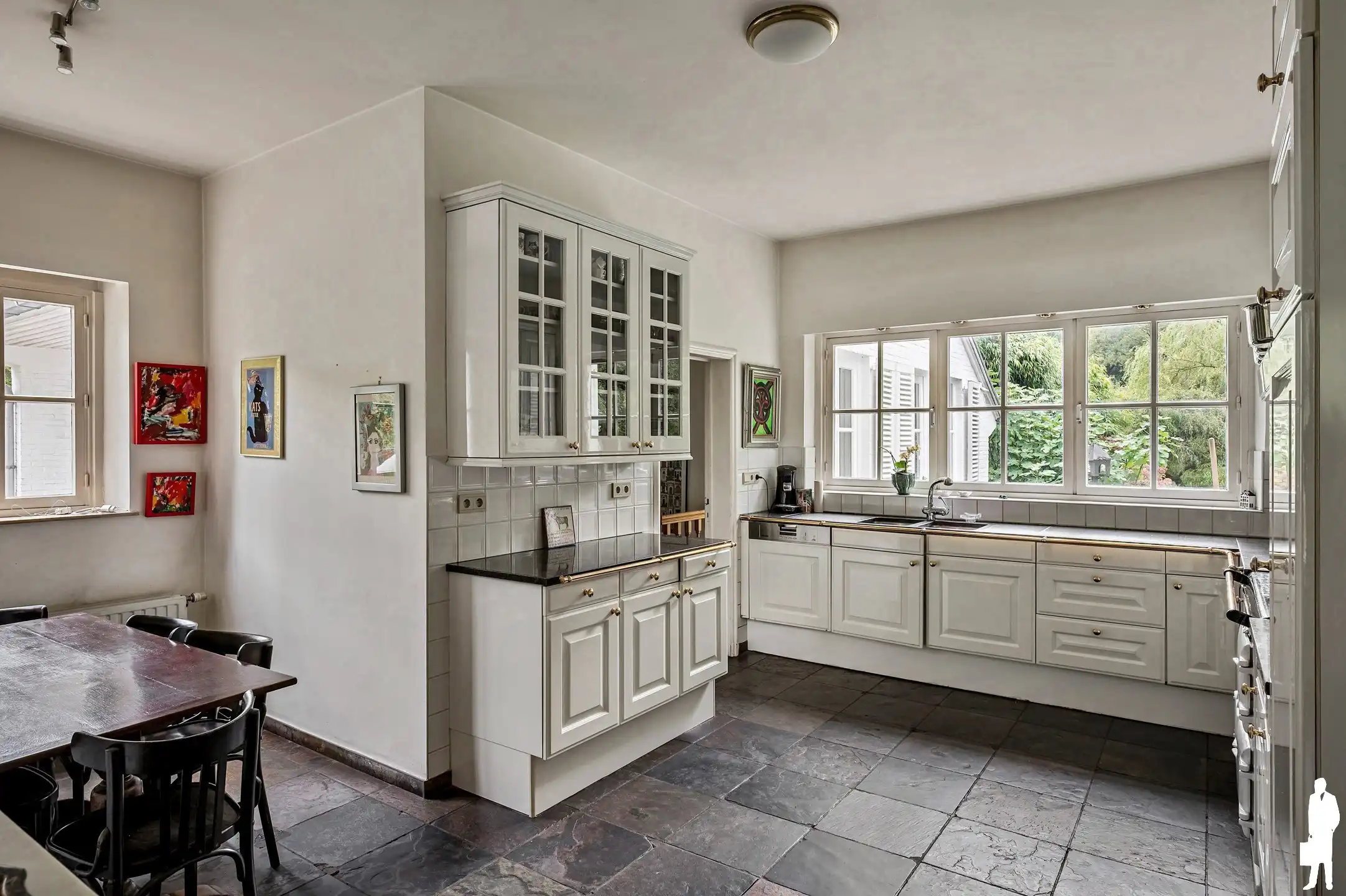 In Vriesdonk, statige villa met parktuin en prachtige gemeenschappelijke vijver waardoor men een weids uitzicht heeft. foto 16