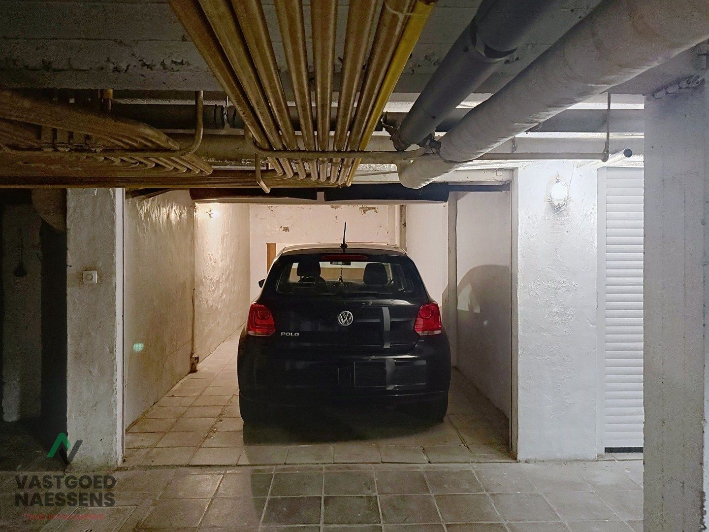 GARAGEBOX VLAKBIJ ZEEDIJK  foto 3