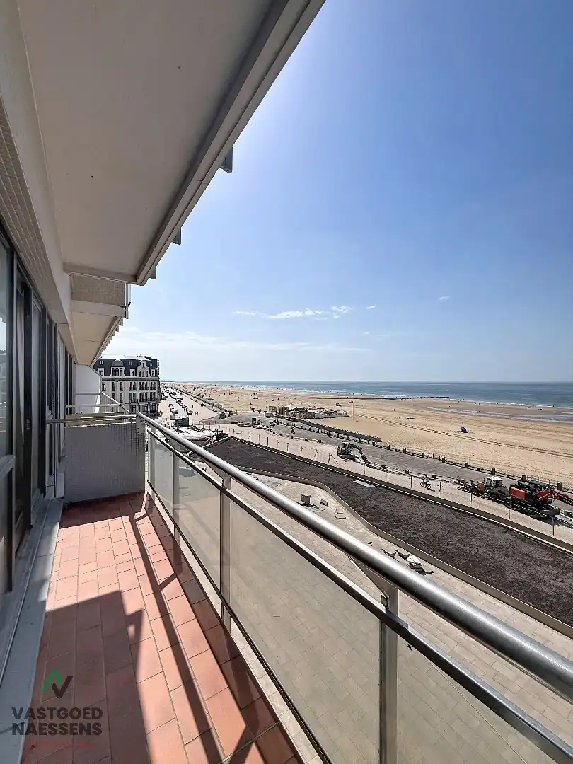 TE RENOVEREN 1 SLPK AP MET ZICHT OP ZEE EN TERRASSEN foto 5