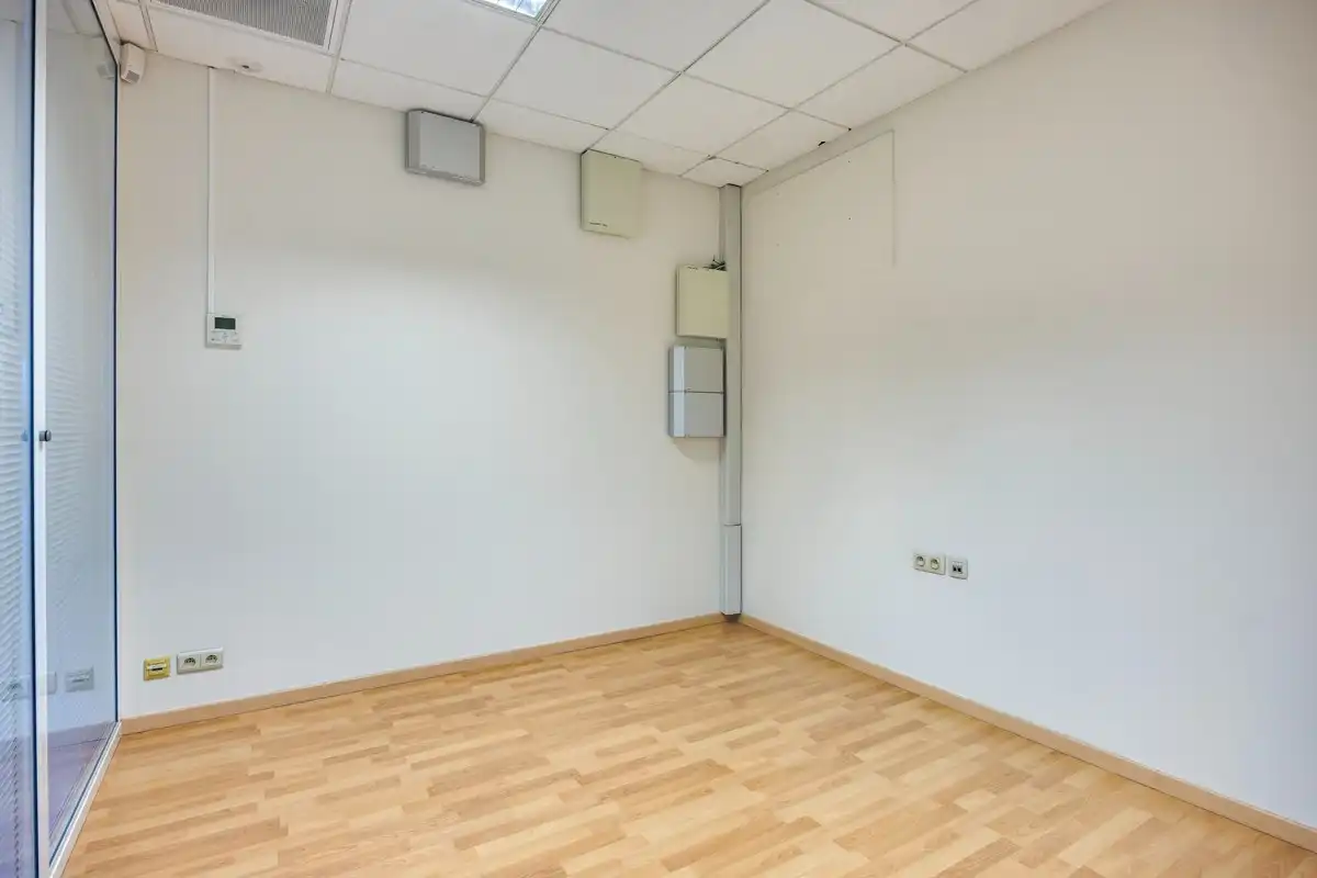 Kantoor te koop in het industriepark te Haasrode/Heverlee met 14 parkings - opp. 626 m² - verkoop van aandelen foto 28