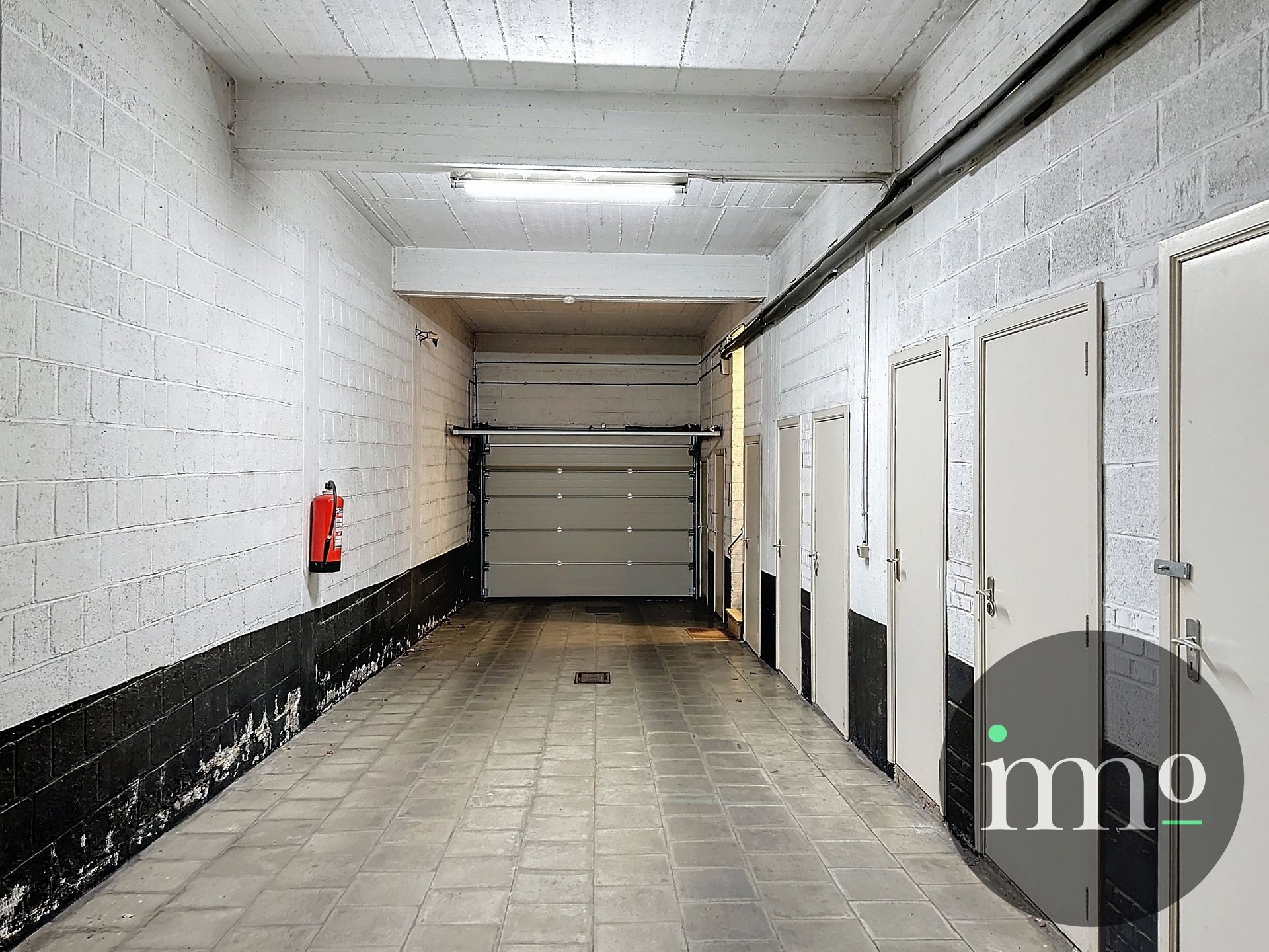 Appartement met 2 kamers en terras en staanplaats! foto 12