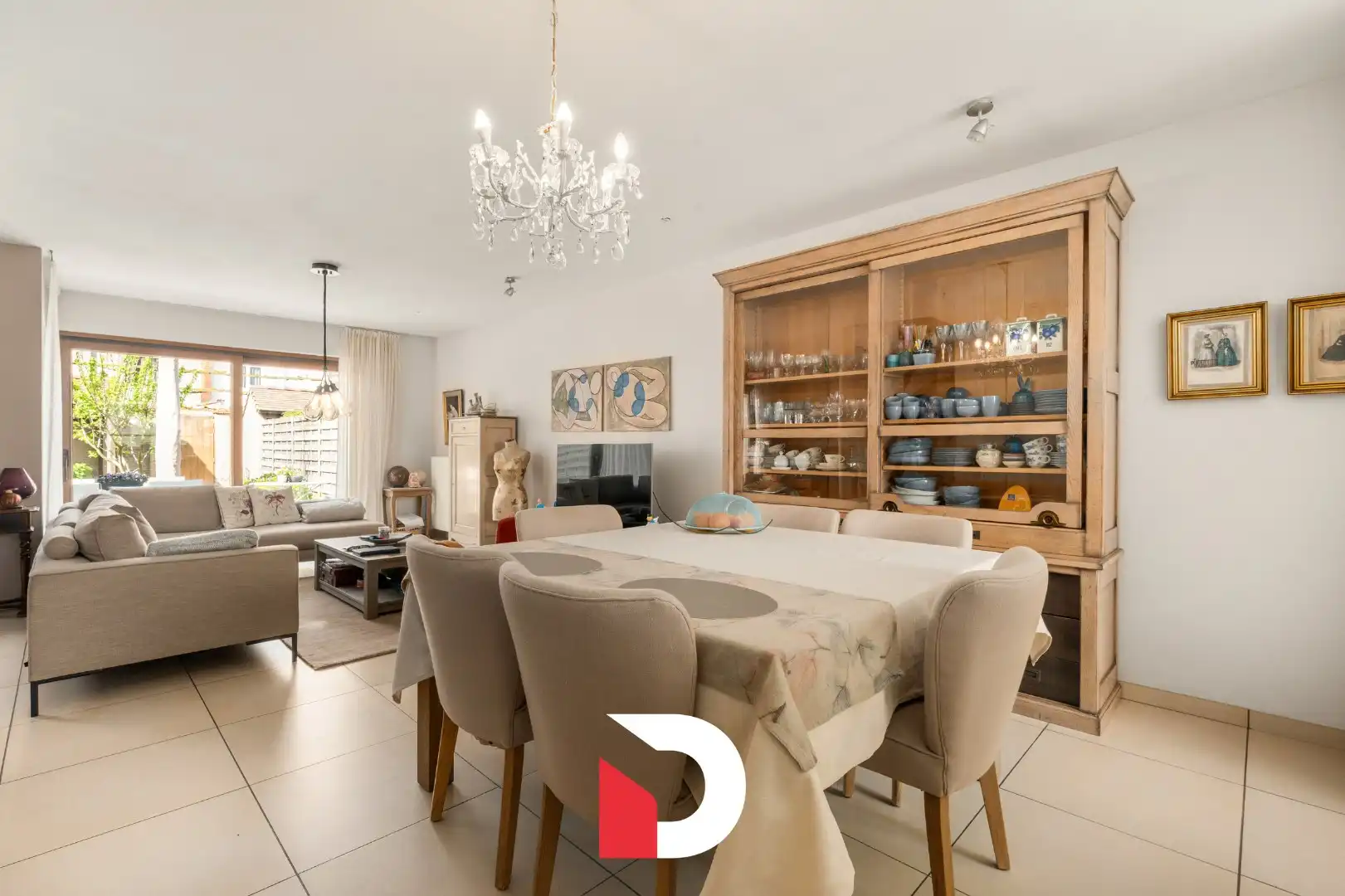 Schitterende instapklare stadswoning met 4 slk en stadstuin in rustige omgeving foto 6